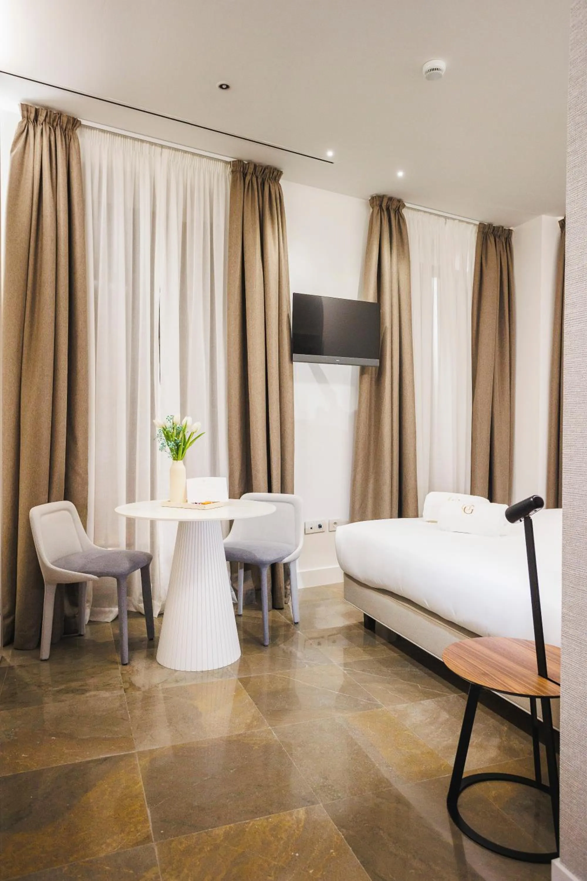 Bed in Corral del Carbón GG Luxury Hotel Boutique