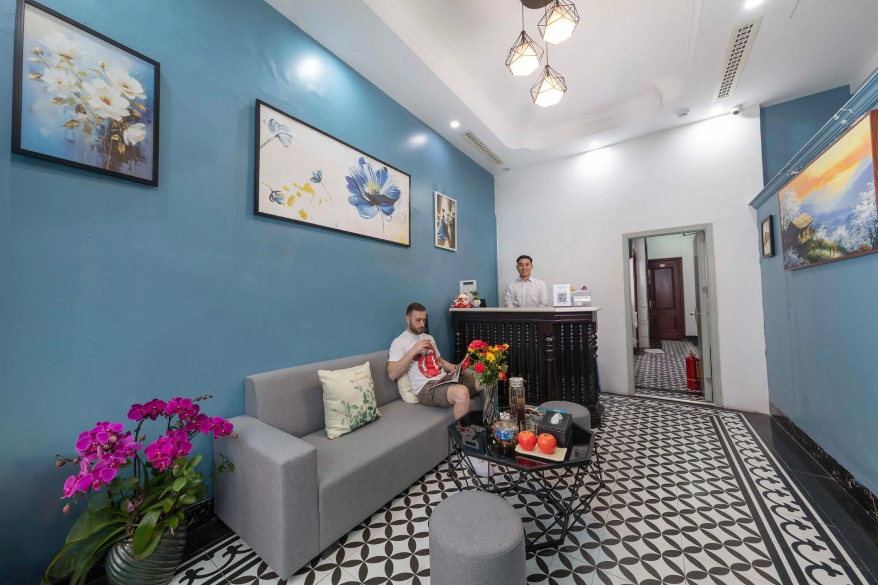 Lobby or reception in Infinity HaNoi Hotel & Travel