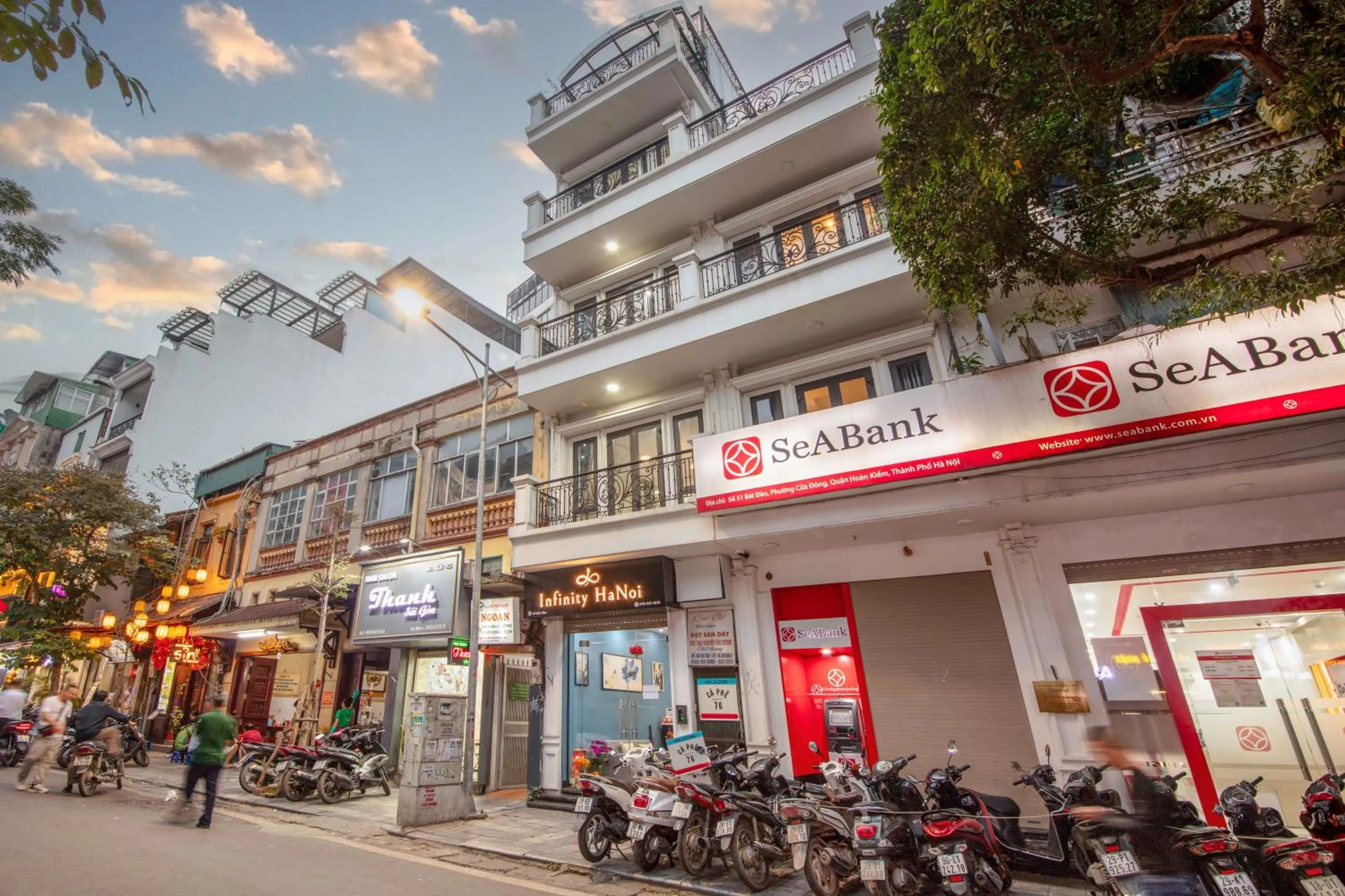 Property building in Infinity HaNoi Hotel & Travel