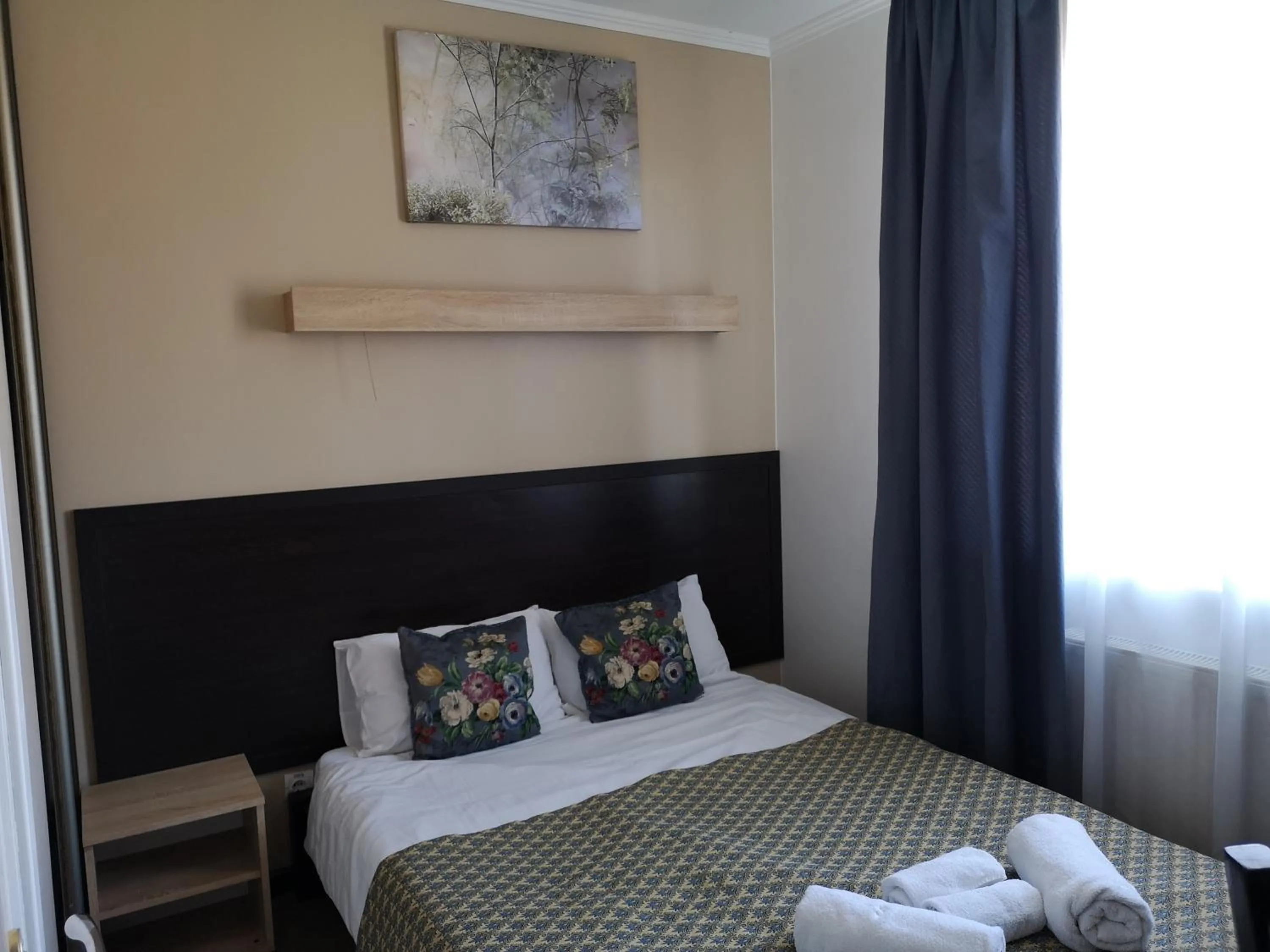 Photo of the whole room, Bed in Orange Hotel