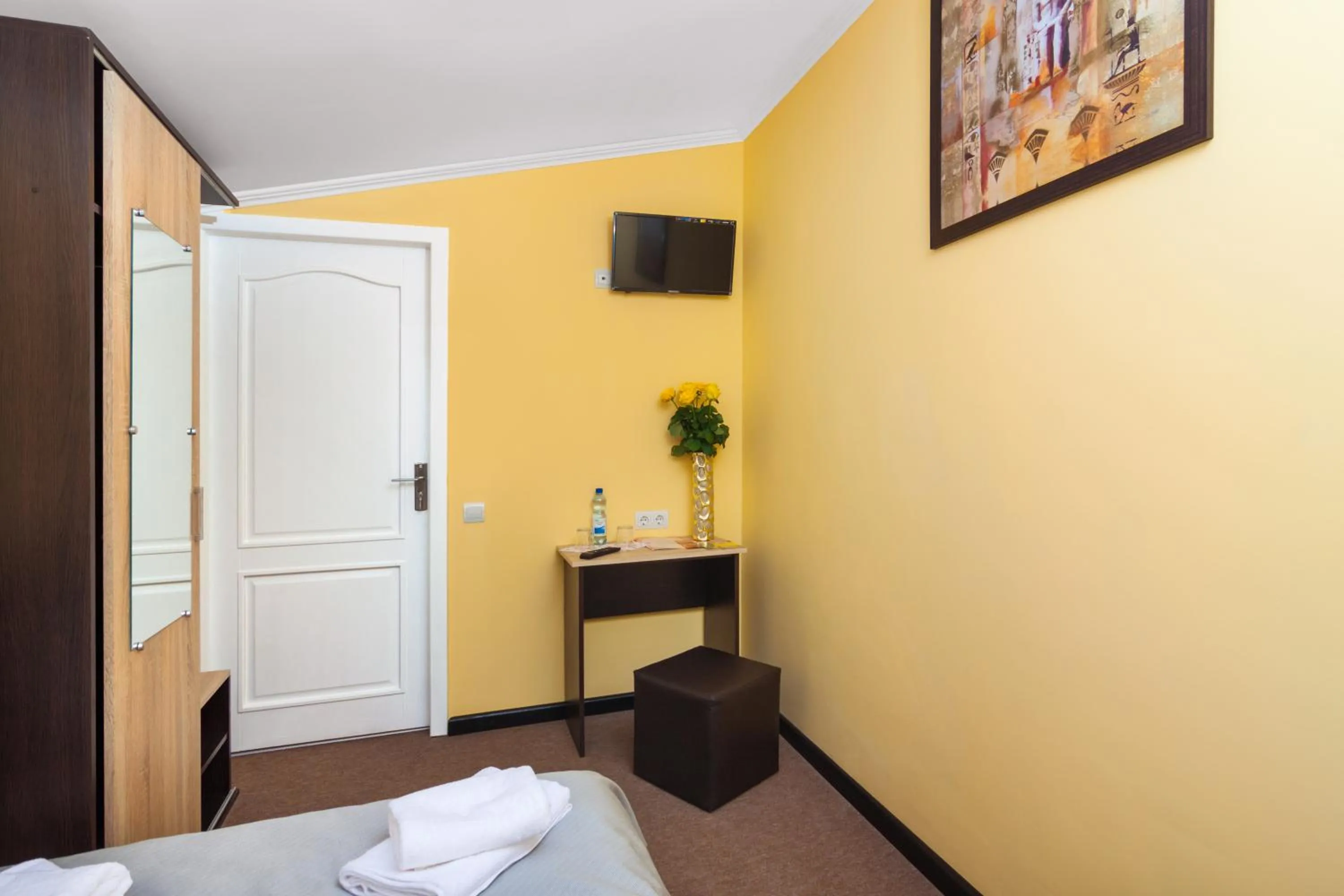 TV and multimedia, Bed in Orange Hotel