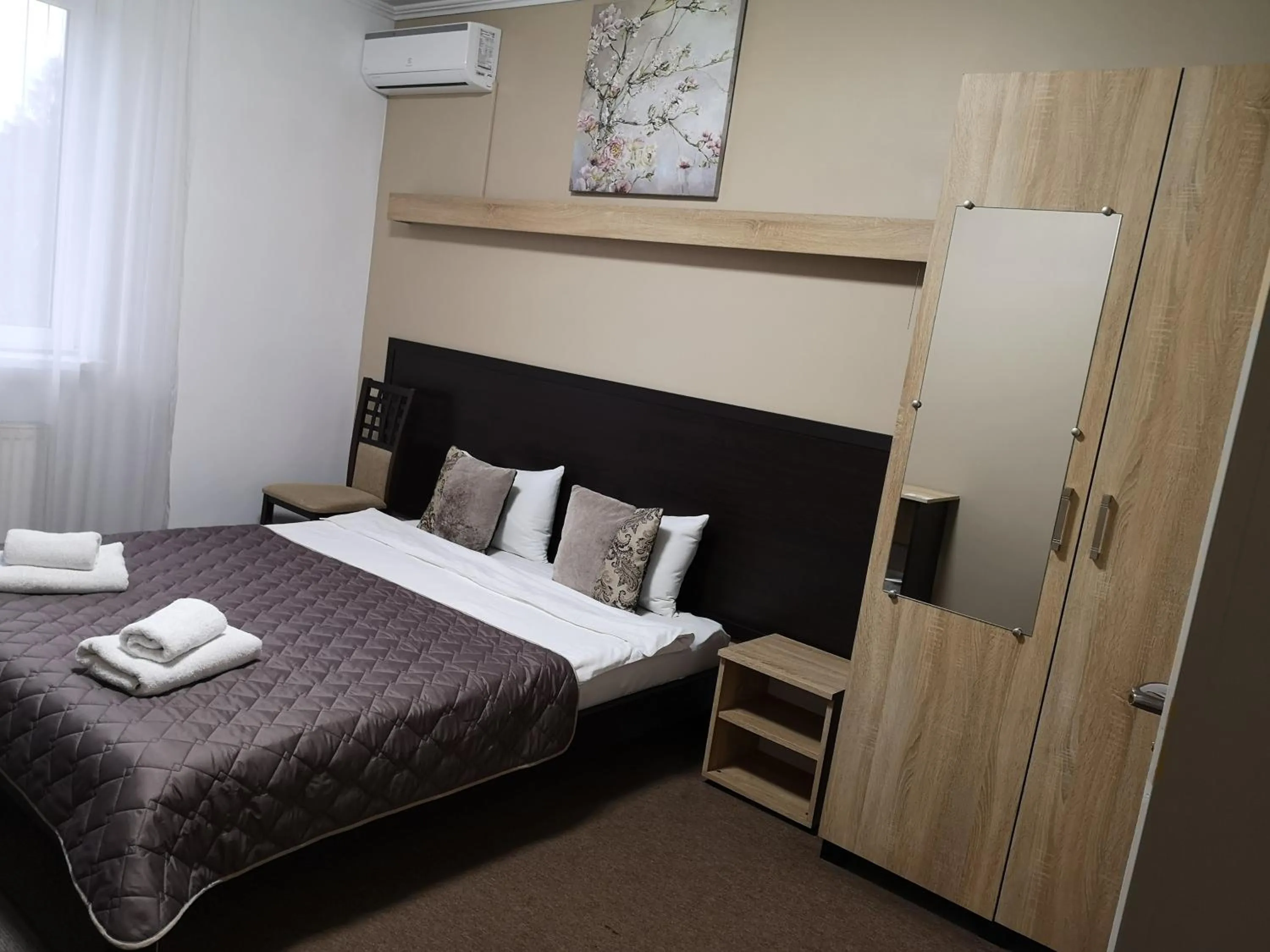 Other, Bed in Orange Hotel