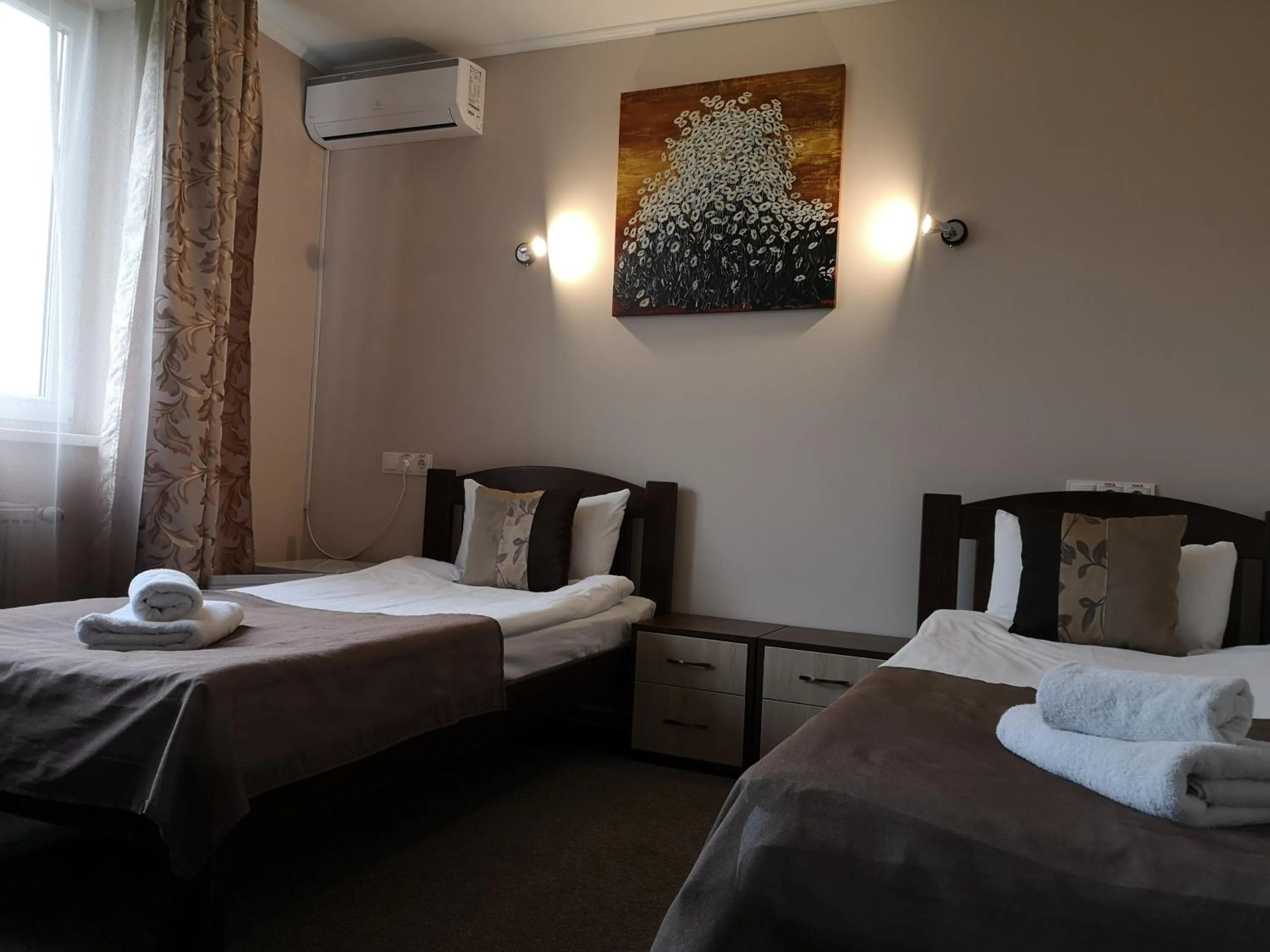 Photo of the whole room, Bed in Orange Hotel