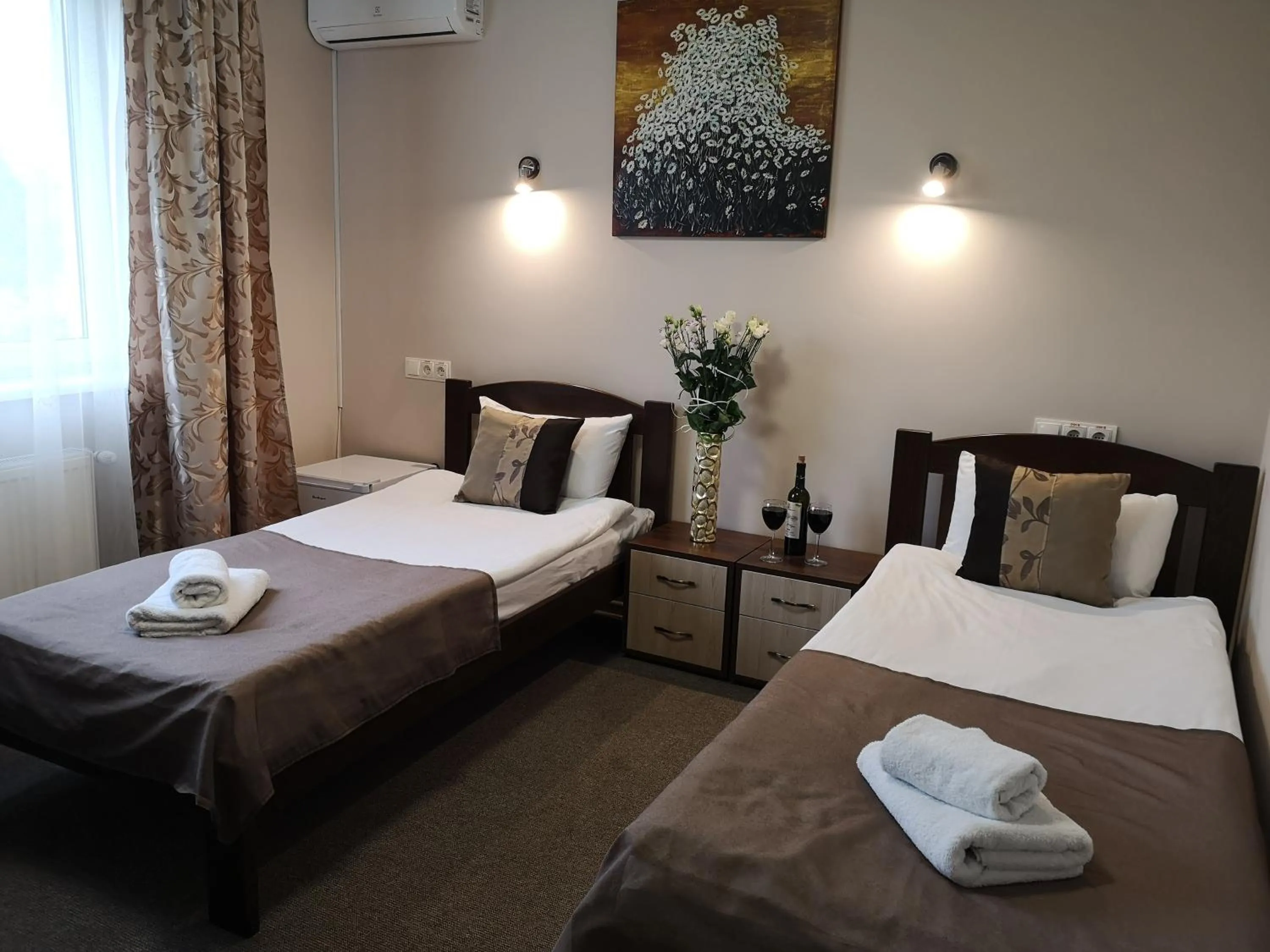 TV and multimedia, Bed in Orange Hotel