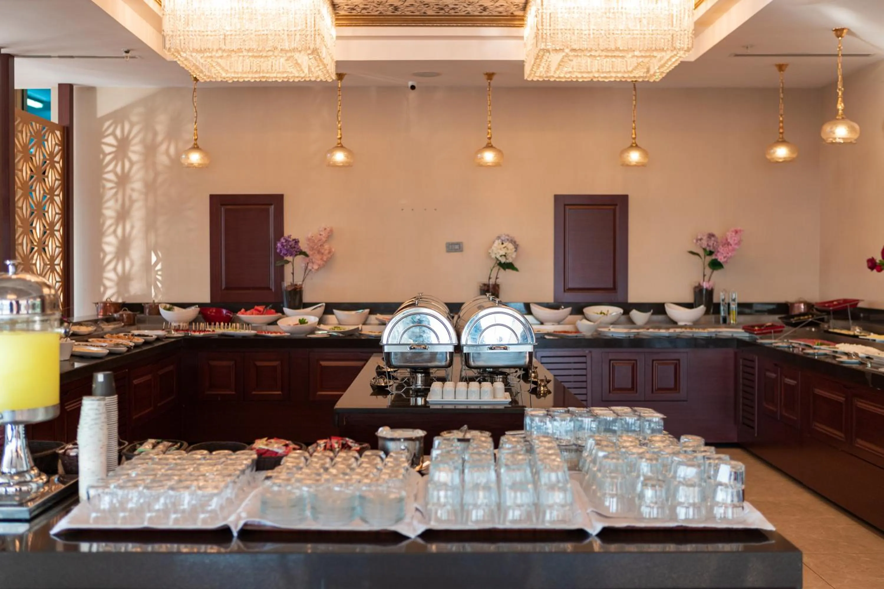 Restaurant/places to eat in Tilya Resort Hotel