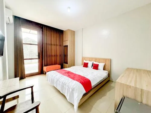 RedDoorz Syariah Near Maguwoharjo Yogyakarta