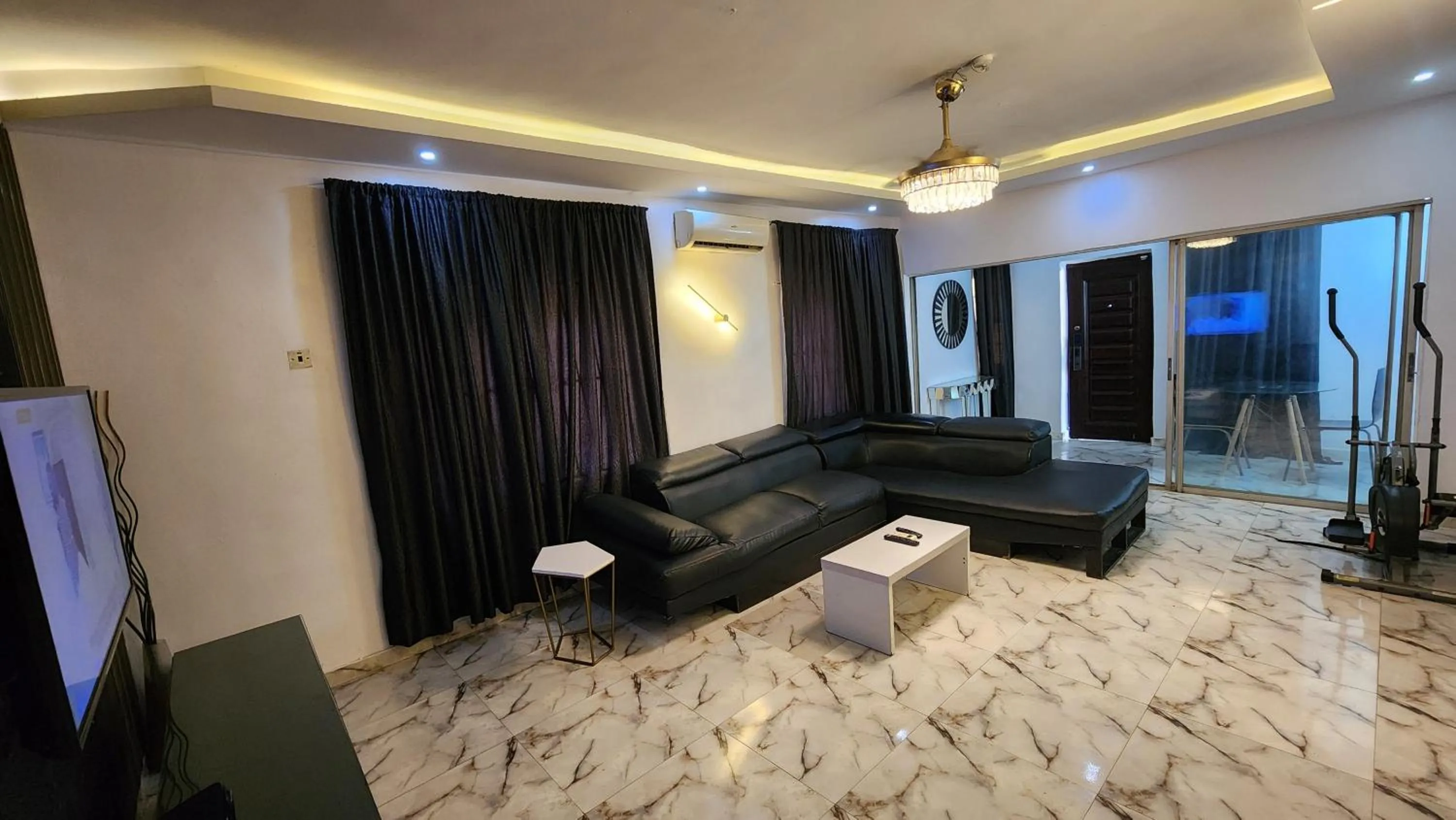 One-Bedroom Apartment in CG Apartments