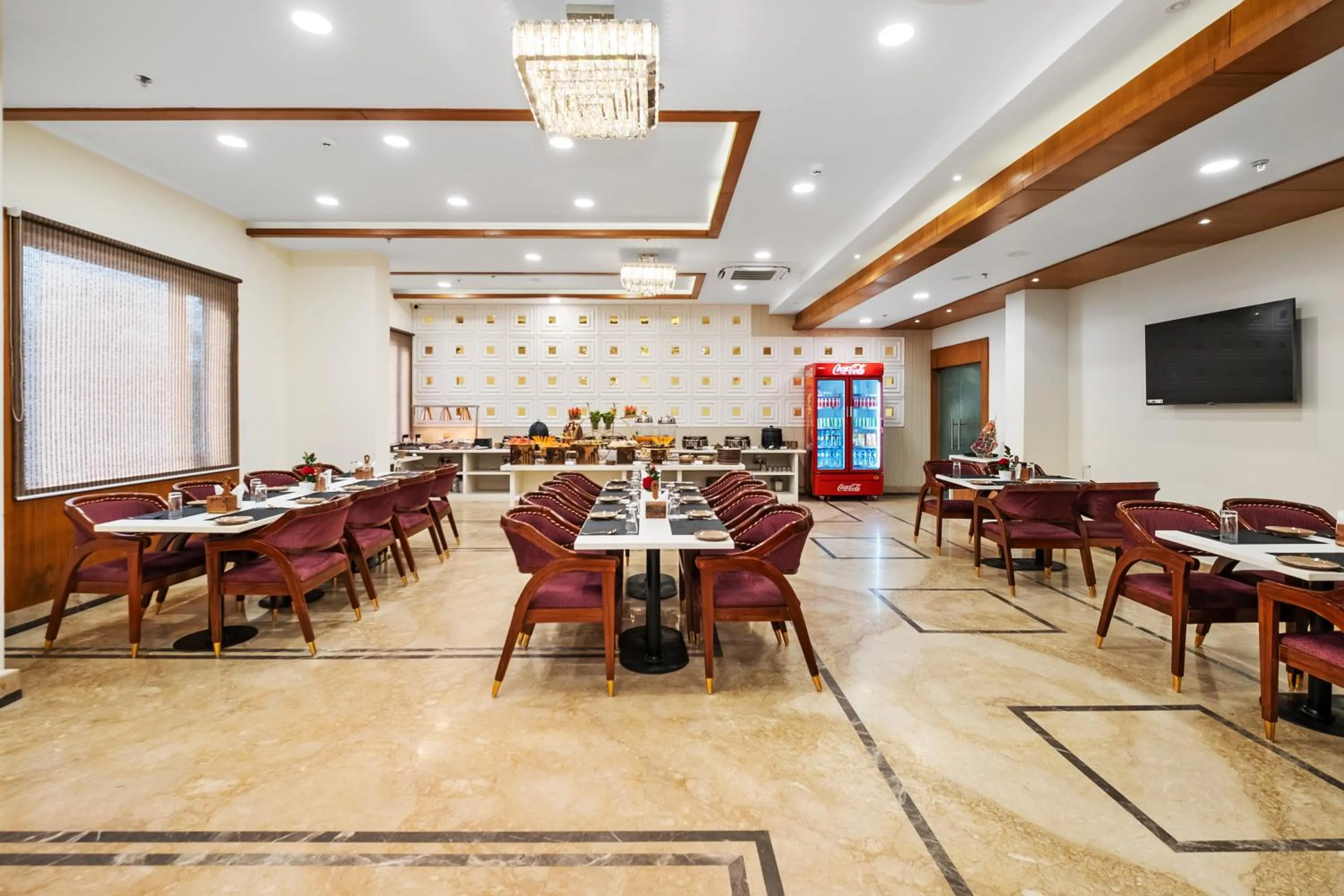 Restaurant/places to eat in Padmshree Palace