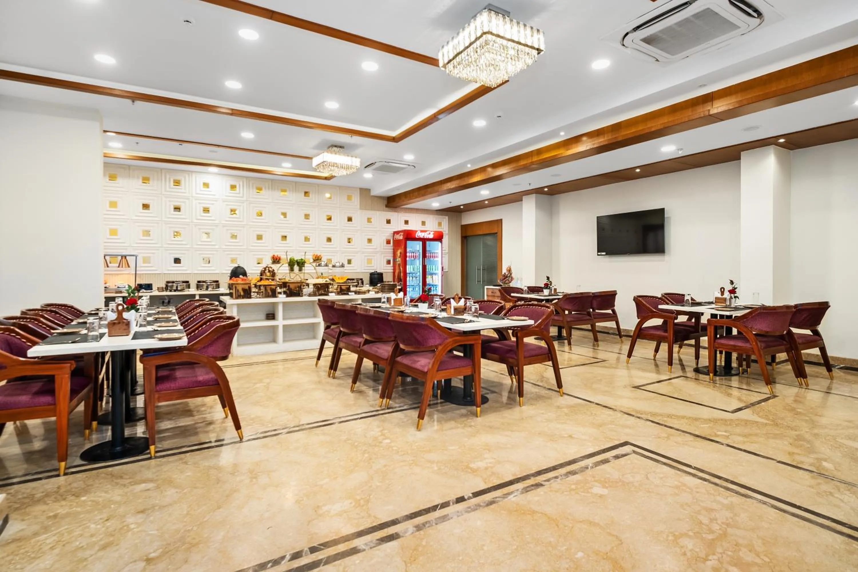 Restaurant/places to eat in Padmshree Palace