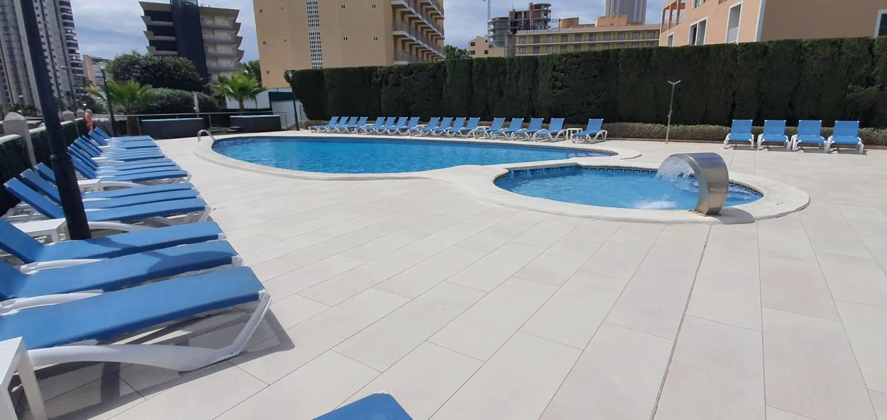 Swimming pool in Primavera Loix Swimming pool in Primavera Loix