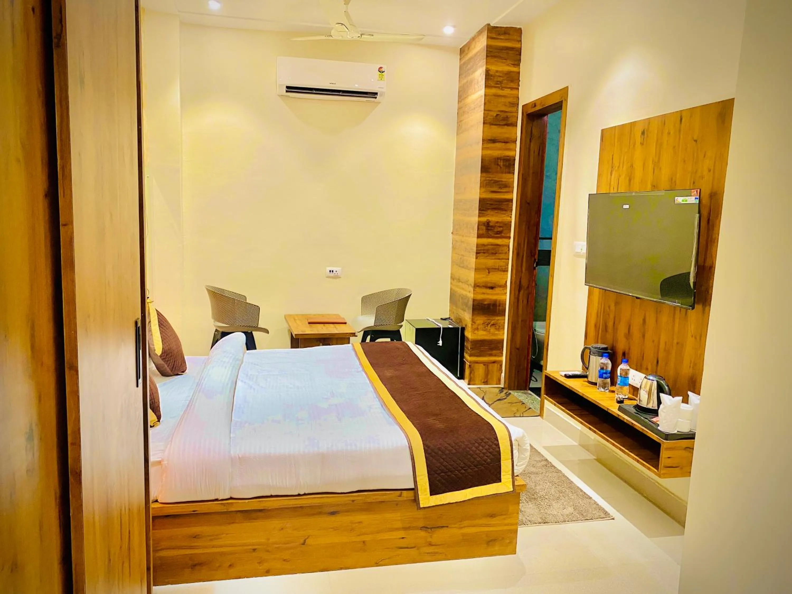 Hotel Tulsi Grand inn