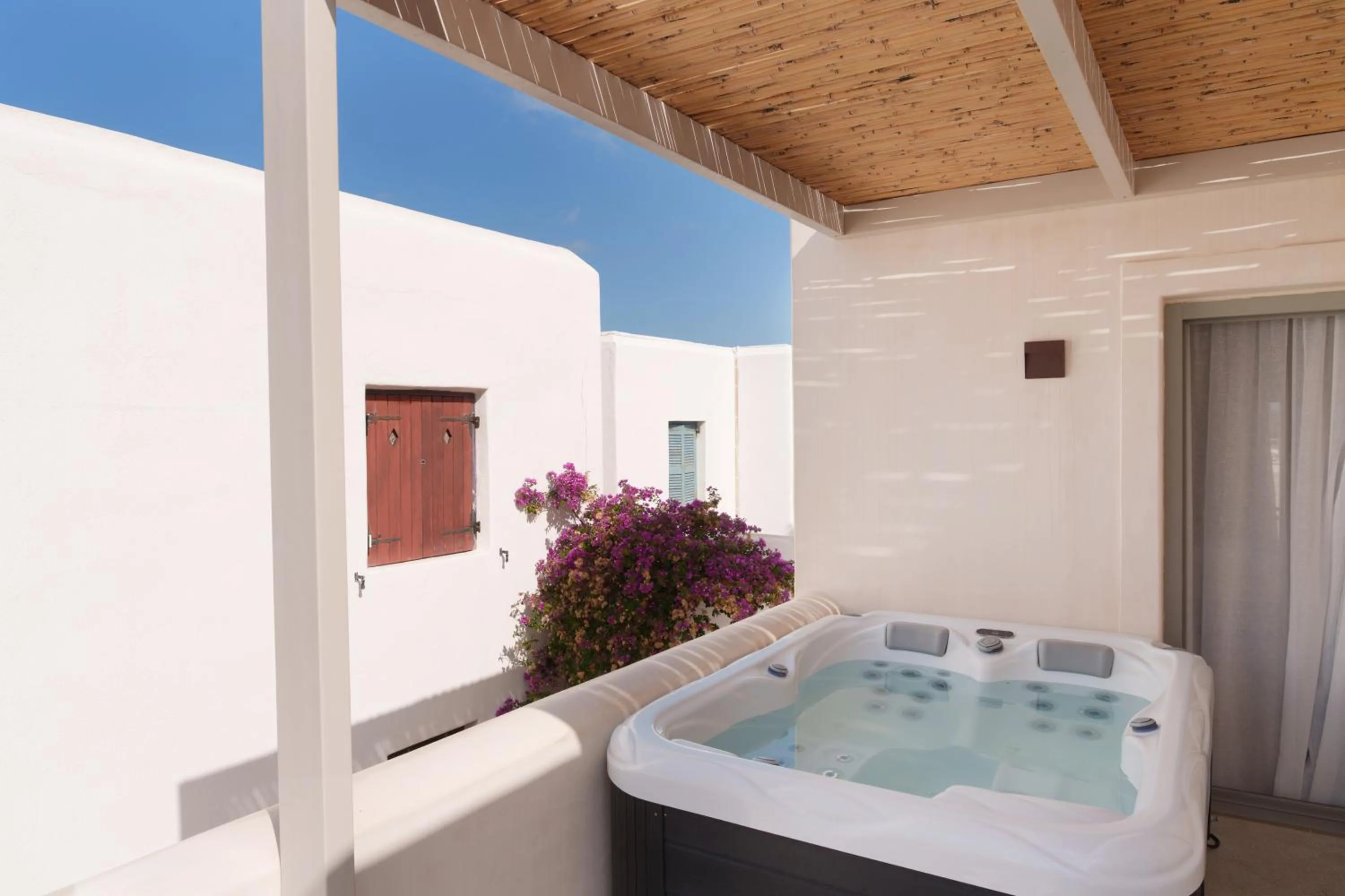 Superior Suite with Outdoor Jacuzzi  in Salt Suites Paros