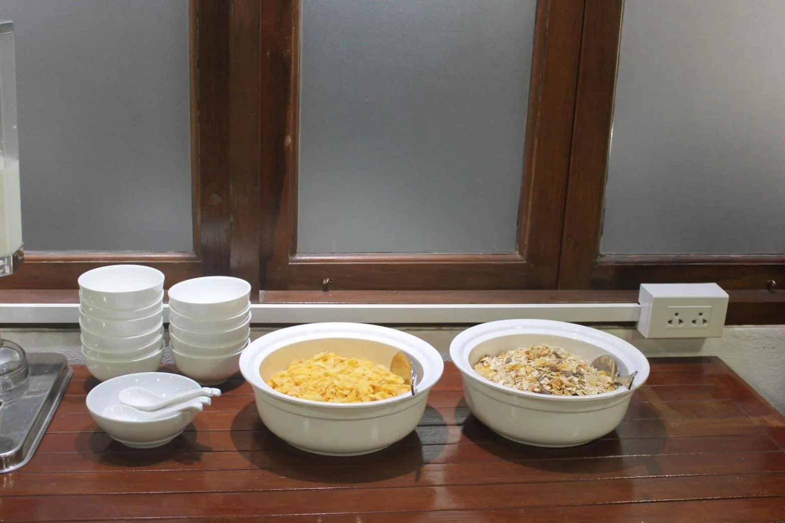 Food and drinks in The Guest Arak Boutique Hotel