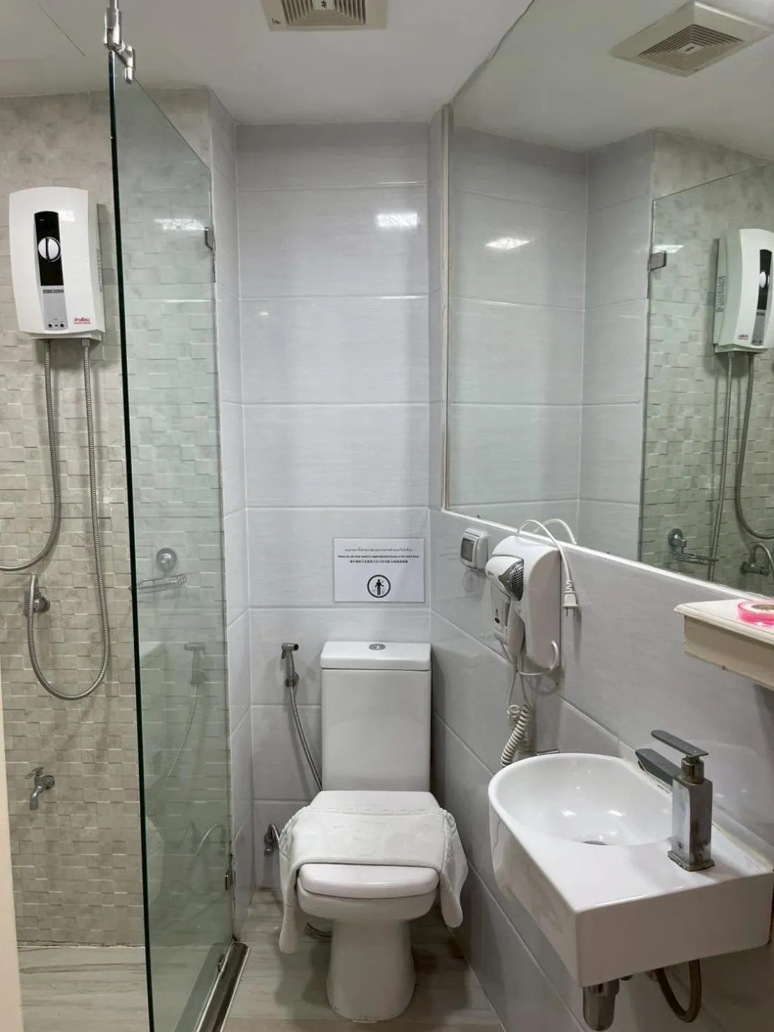 Shower in The Guest Arak Boutique Hotel