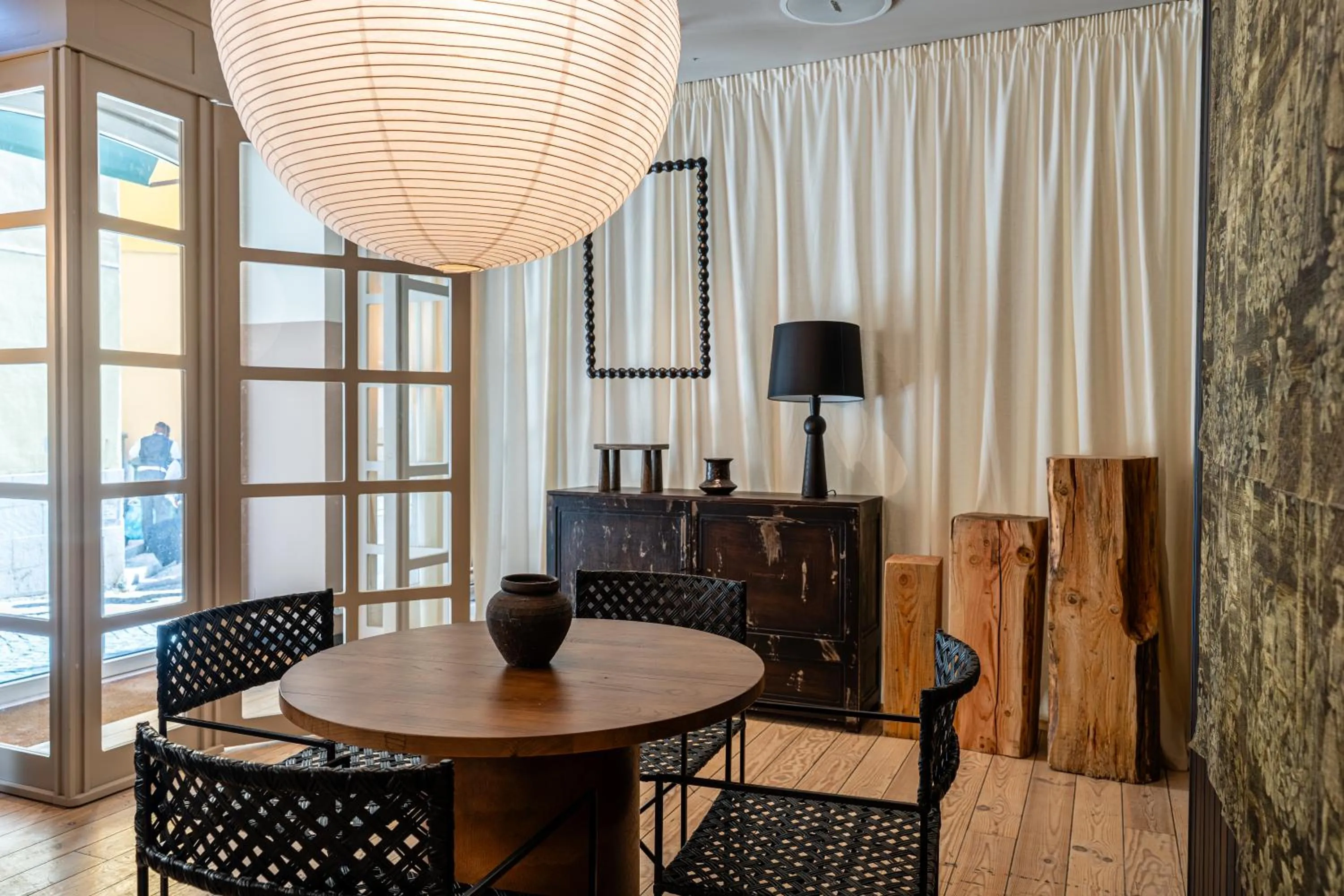 Lobby or reception in Casa Teva Lisboa Boutique Hotel by chic&basic