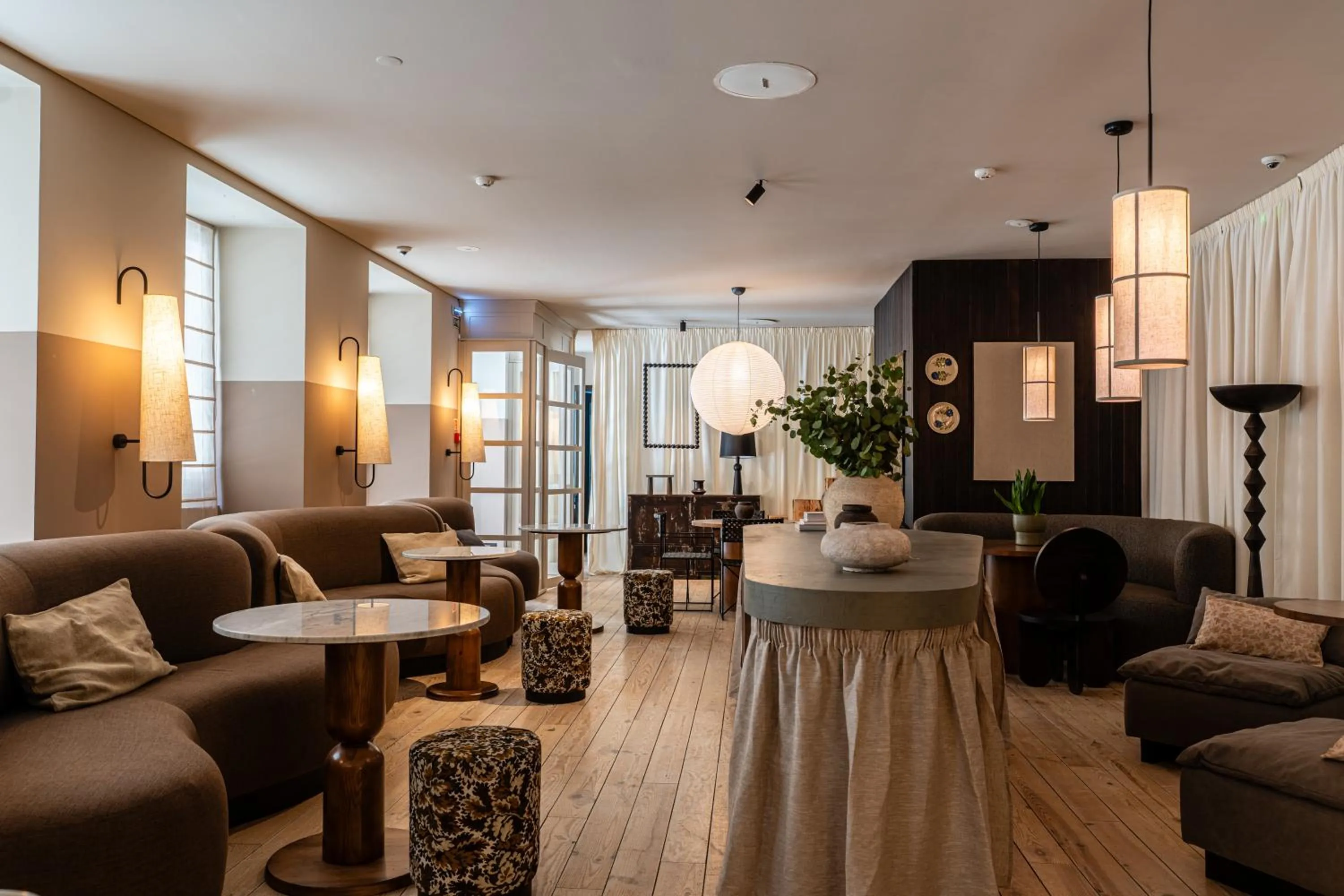 Lobby or reception in Casa Teva Lisboa Boutique Hotel by chic&basic