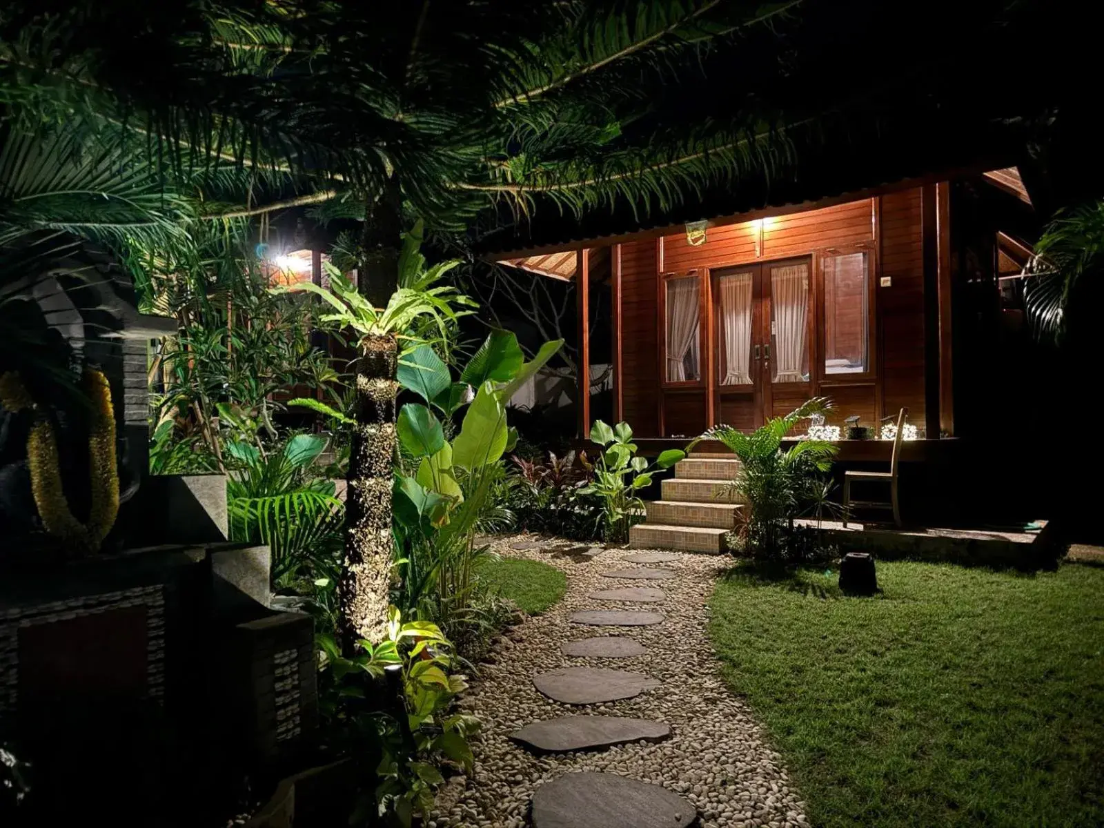 Double Room with Pool View - single occupancy in Puri Sari Villas, Restaurant and Bar Double Room with Pool View - single occupancy in Puri Sari Villas, Restaurant and Bar