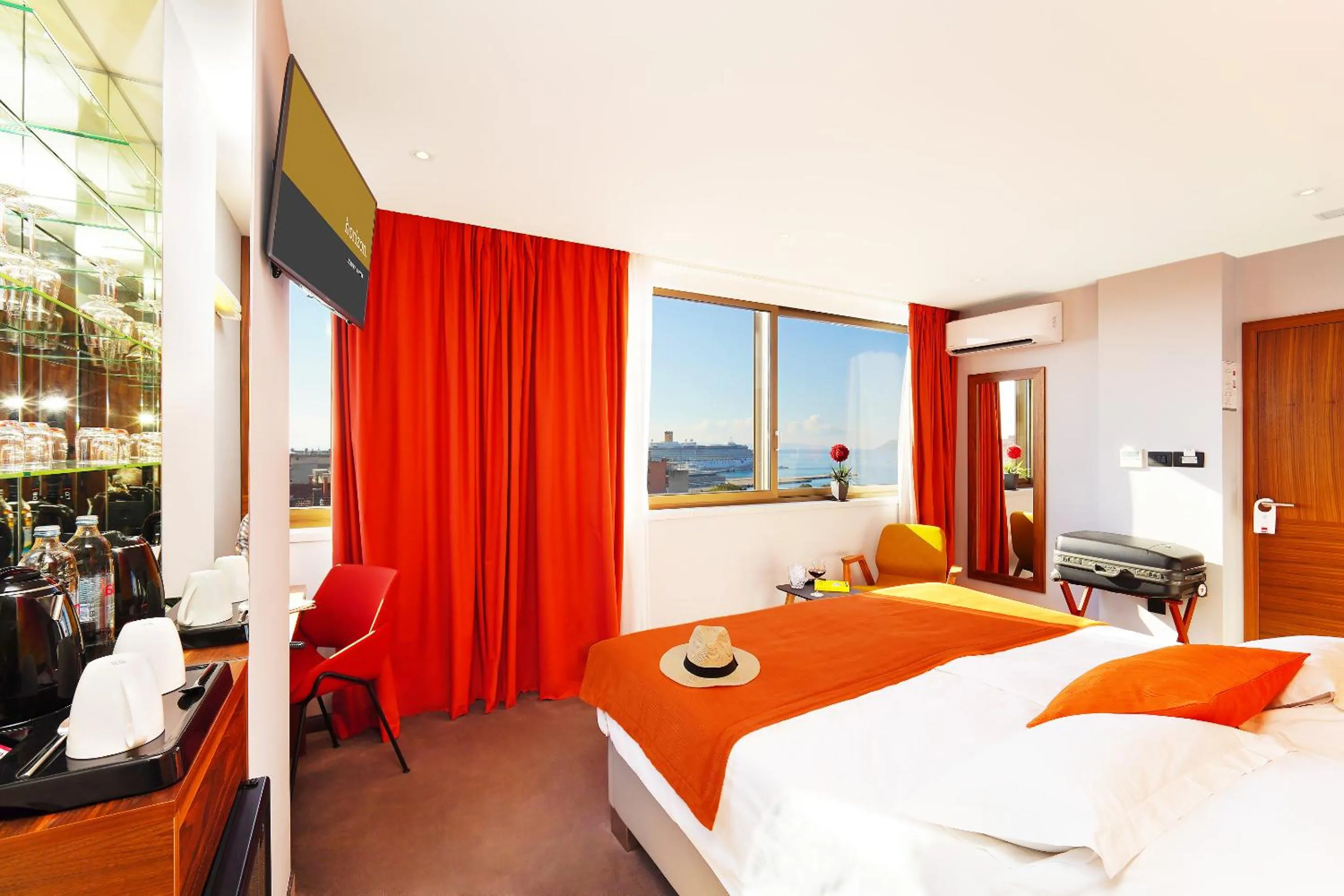 Bedroom, Bed in Horizon Luxury Suites & Design Rooms