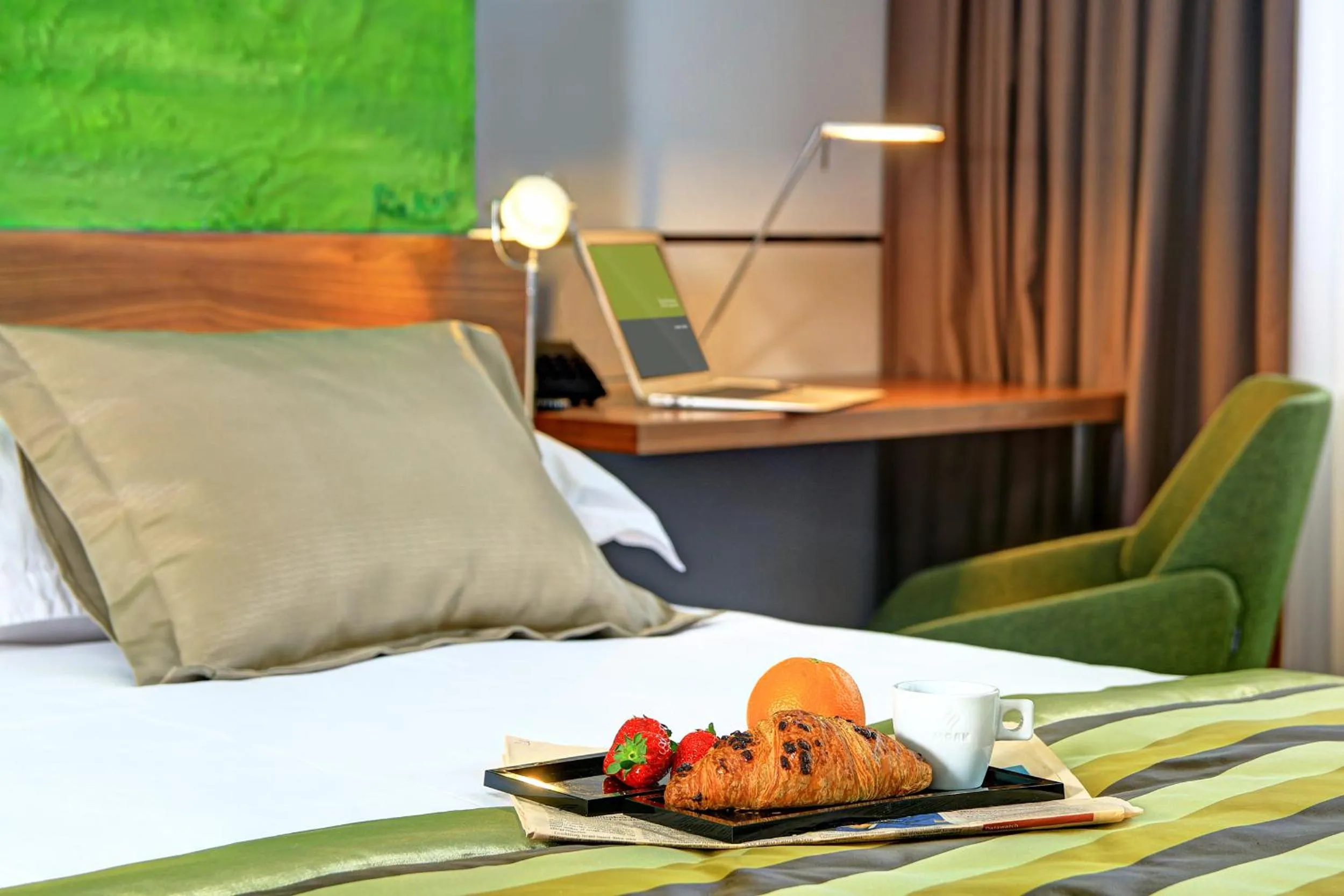 Decorative detail, Bed in Horizon Luxury Suites & Design Rooms