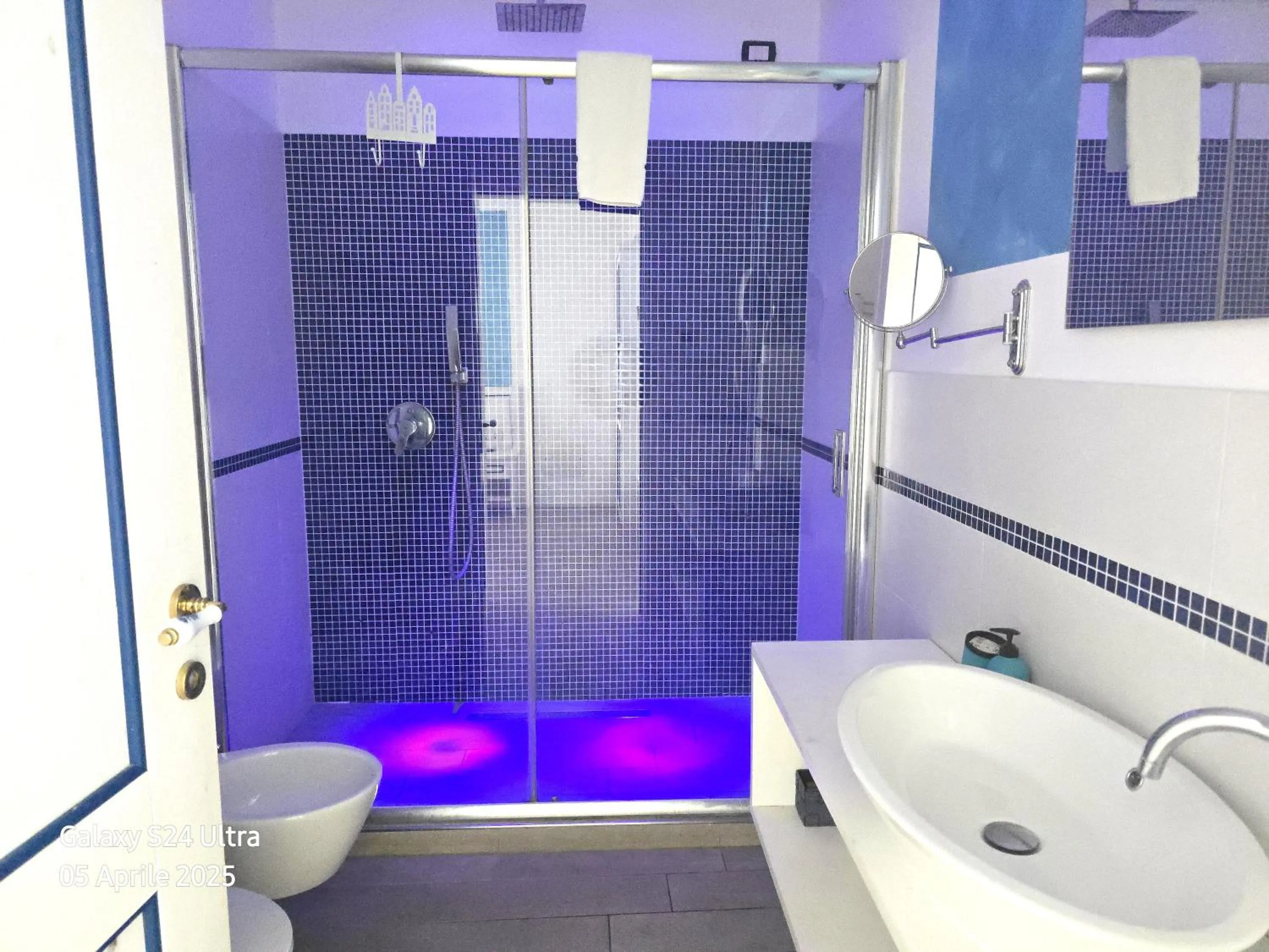 Shower in Relais Villa Olivi