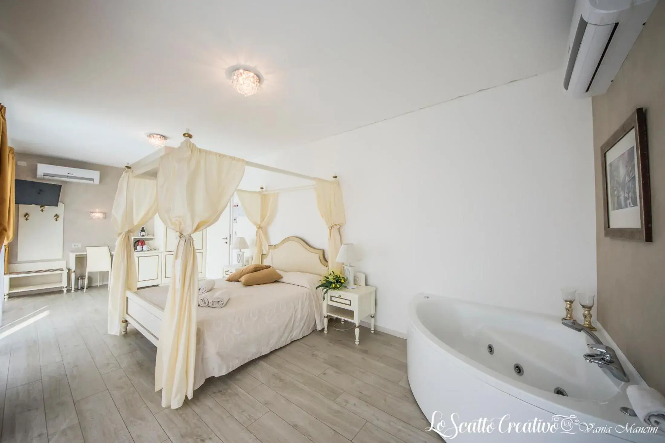 Deluxe Double Room with Balcony in Relais Villa Olivi Deluxe Double Room with Balcony in Relais Villa Olivi