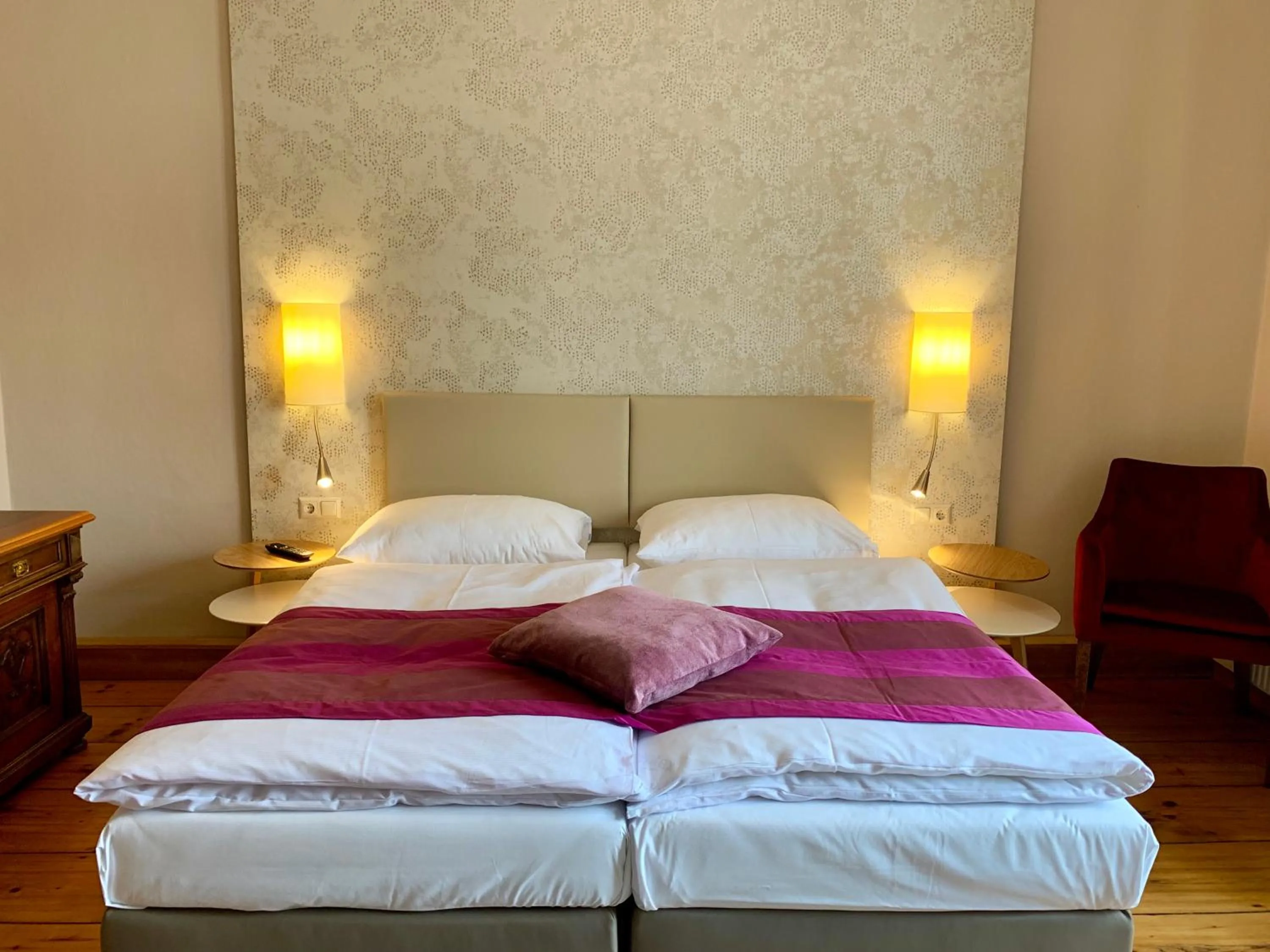 Bedroom, Bed in Rathauskeller Melk