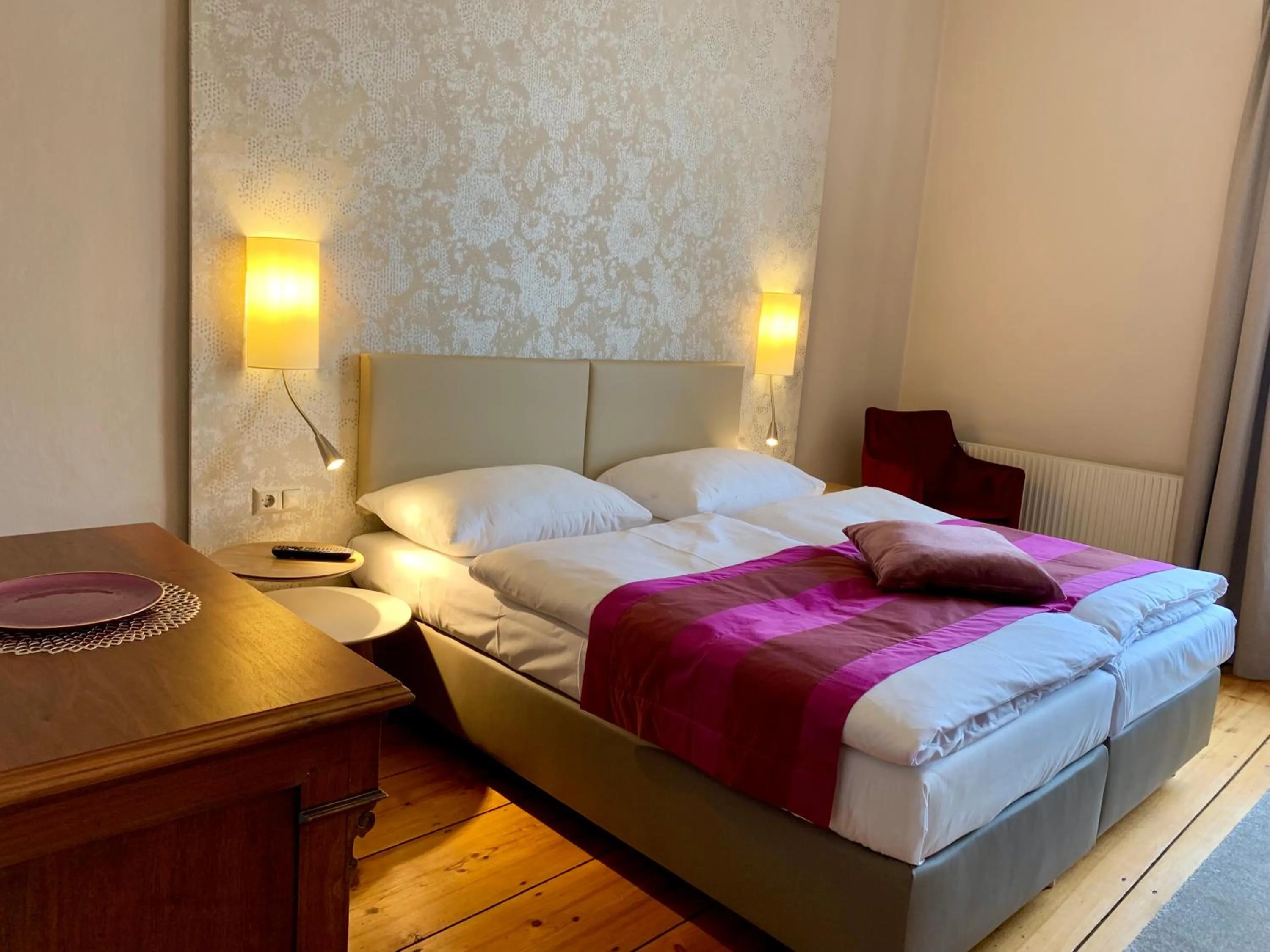 Bedroom, Bed in Rathauskeller Melk