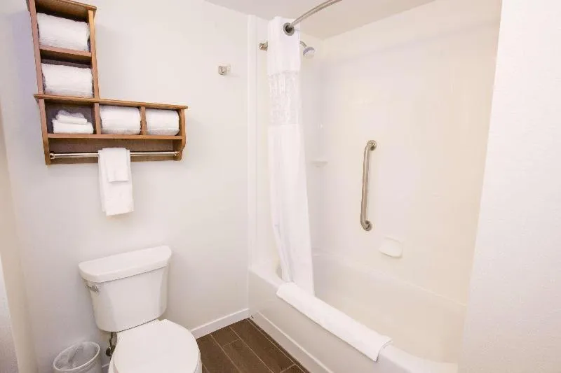 Hampton Inn & Suites - Pittsburgh/Harmarville, PA