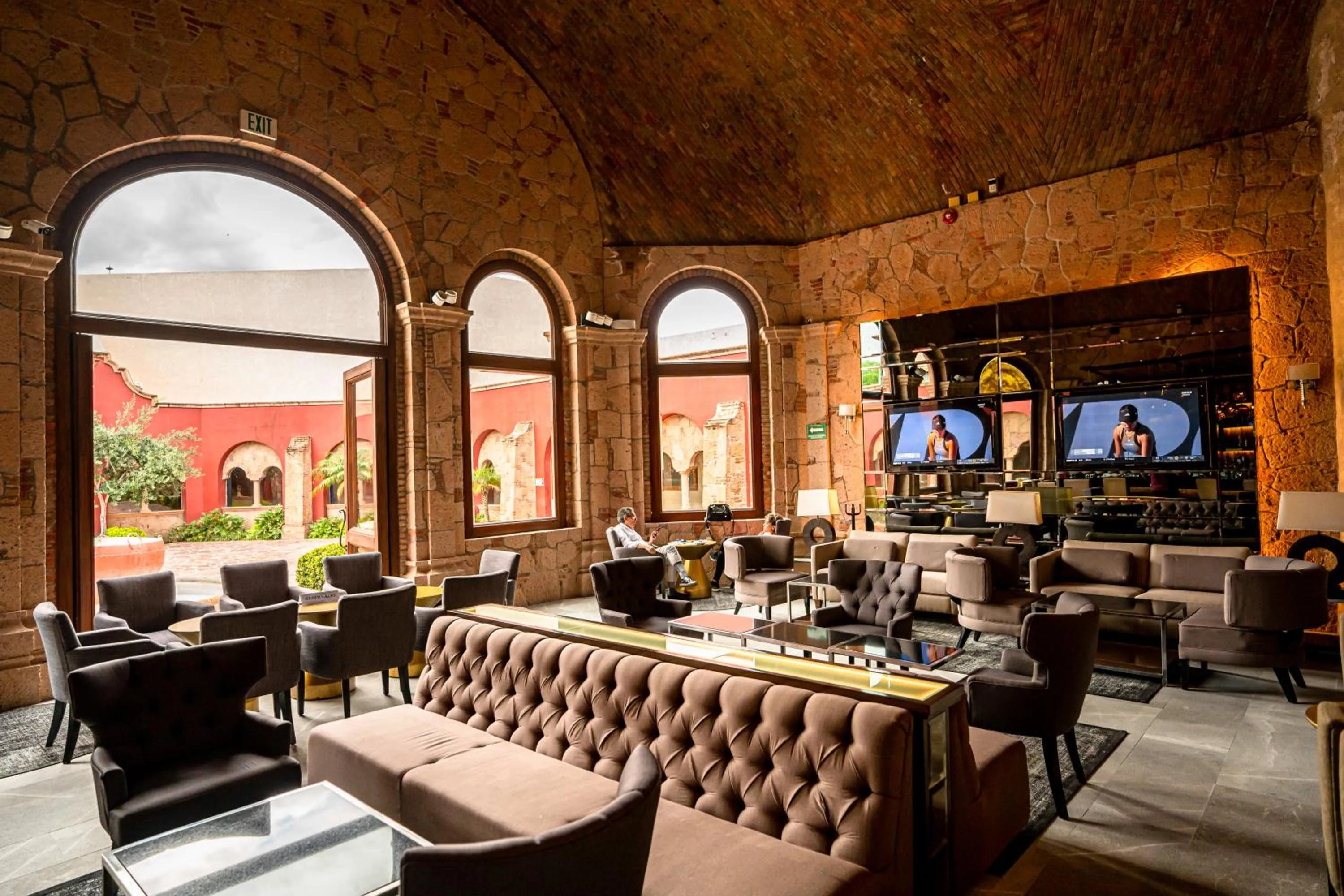 Lounge or bar in Hilton San Luis Potosi