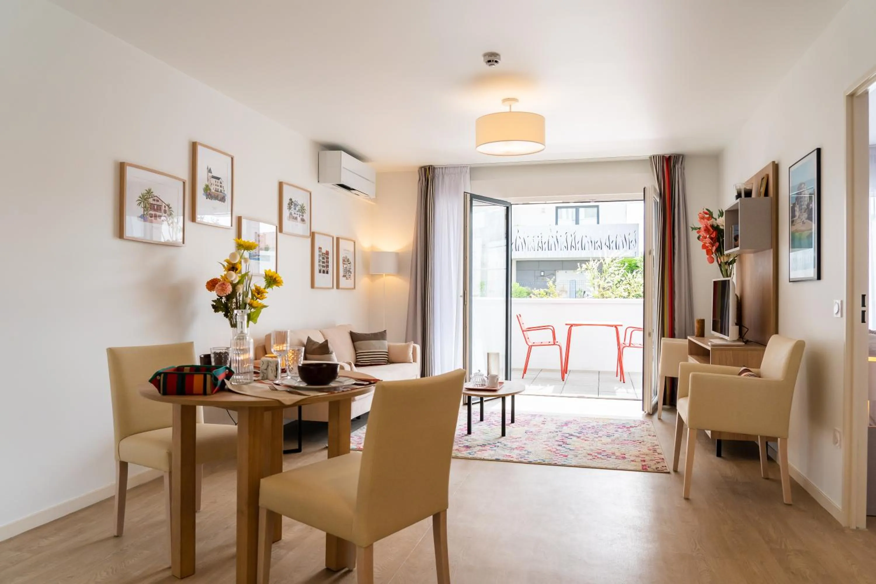 Living room in Zenao Appart'hotels Anglet