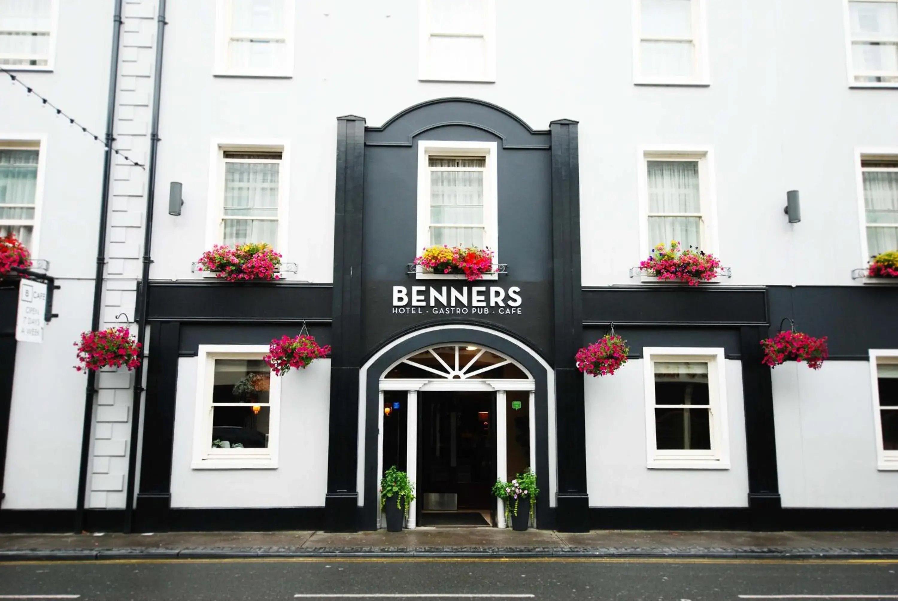 Facade/entrance in Tralee Benners Hotel Facade/entrance in Tralee Benners Hotel