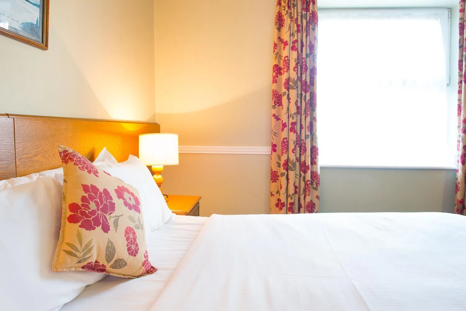 Bedroom, Bed in Tralee Benners Hotel