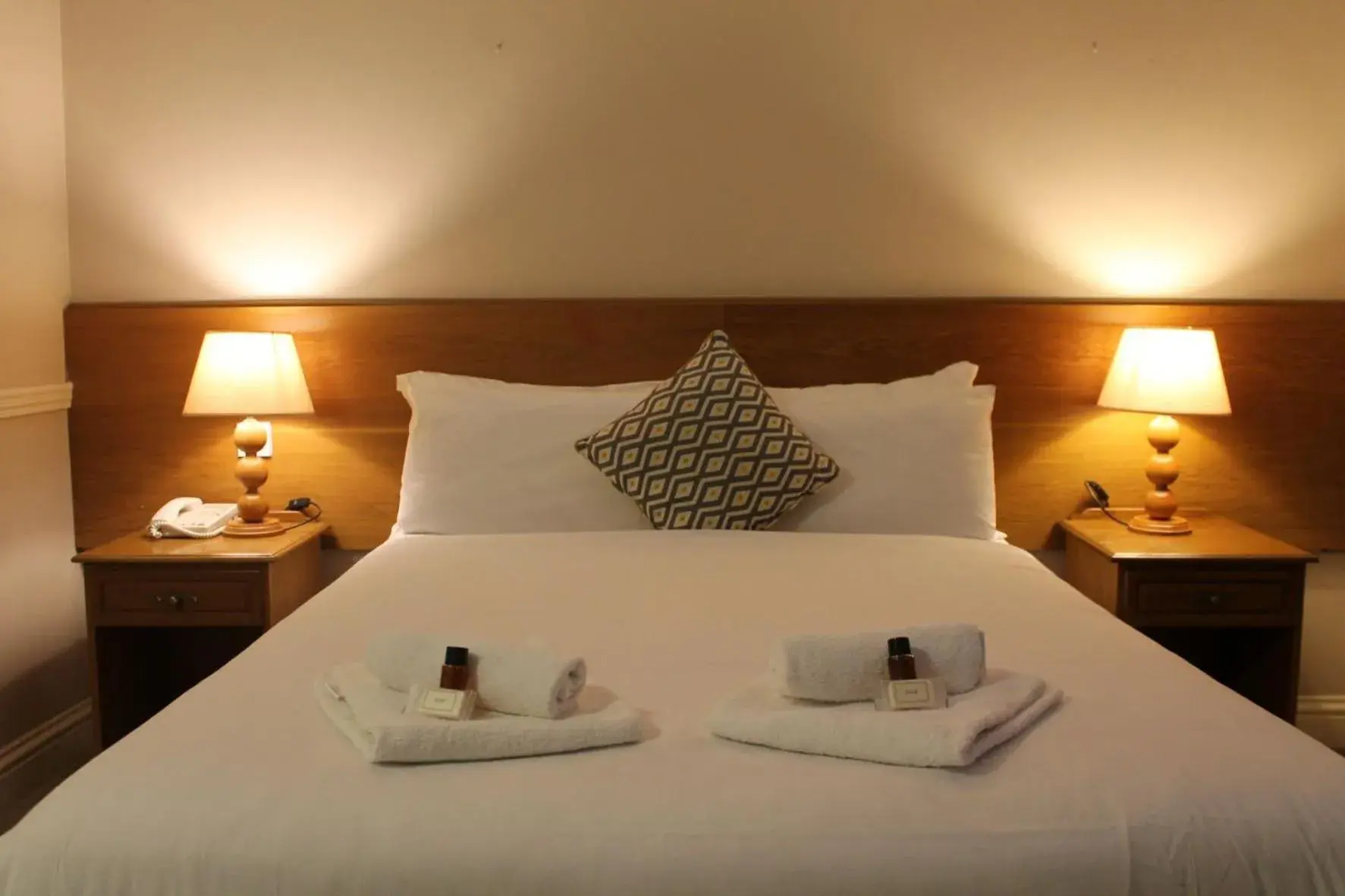 Bedroom, Bed in Tralee Benners Hotel Bedroom, Bed in Tralee Benners Hotel