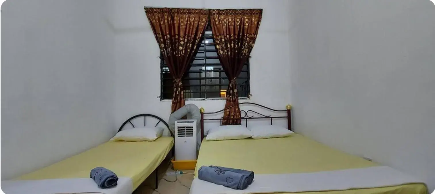 Bed in KK Minimalist Budget 2 Bedroom Appt f 6 free park Bed in KK Minimalist Budget 2 Bedroom Appt f 6 free park