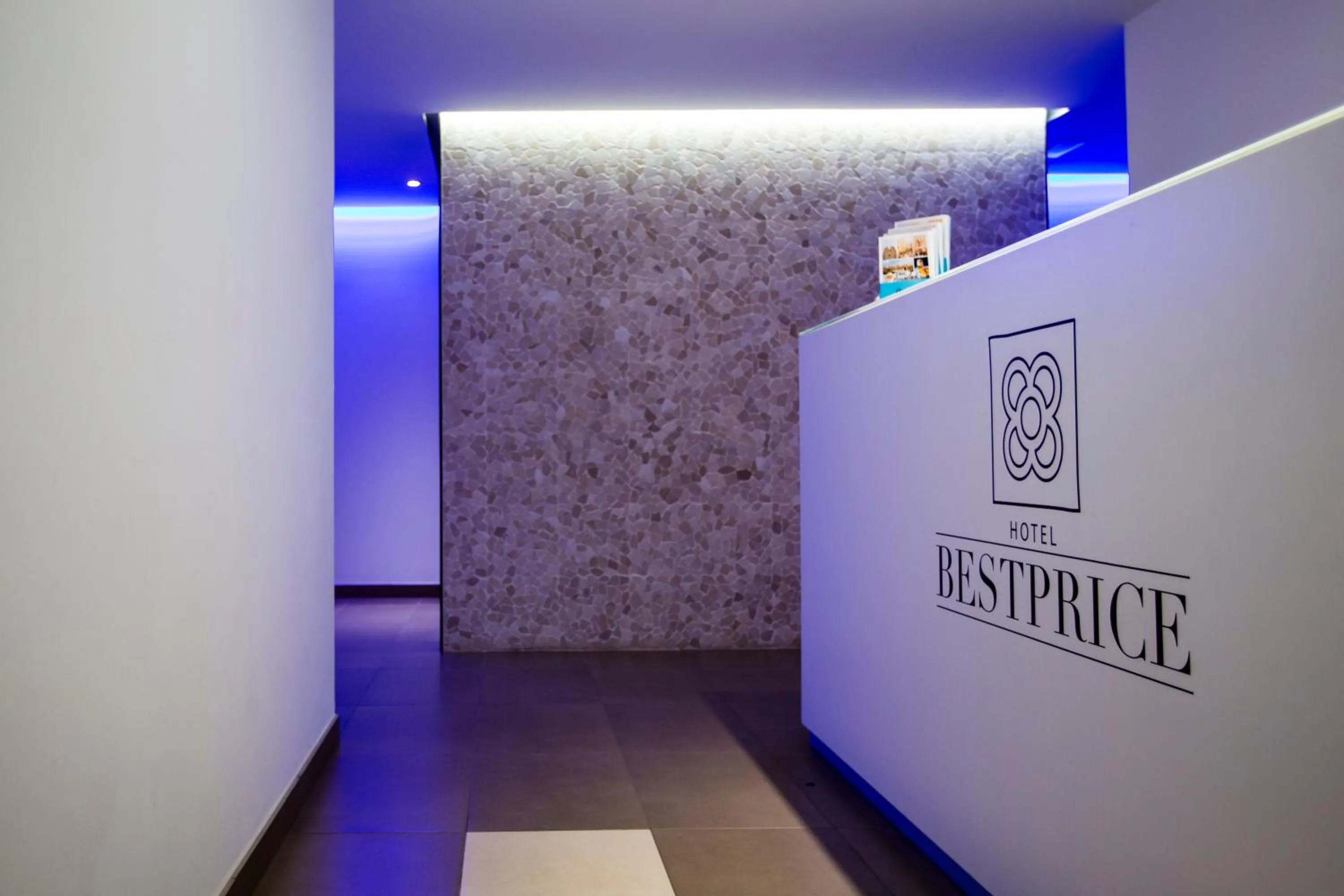 Lobby or reception in Hotel BESTPRICE Gracia