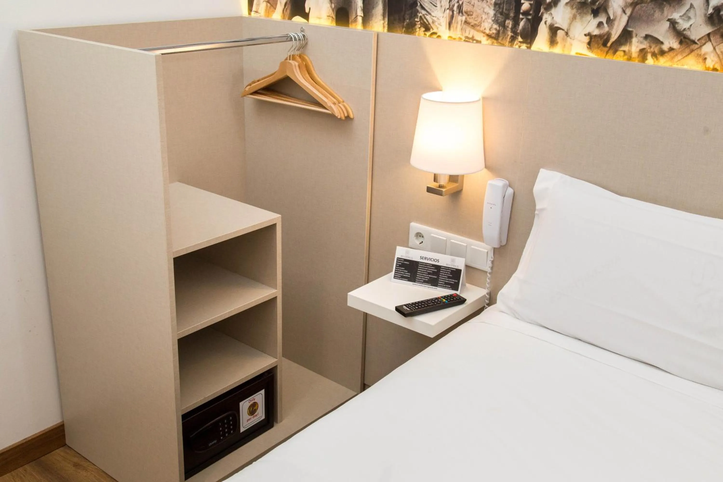 Decorative detail, Bed in Hotel BESTPRICE Gracia