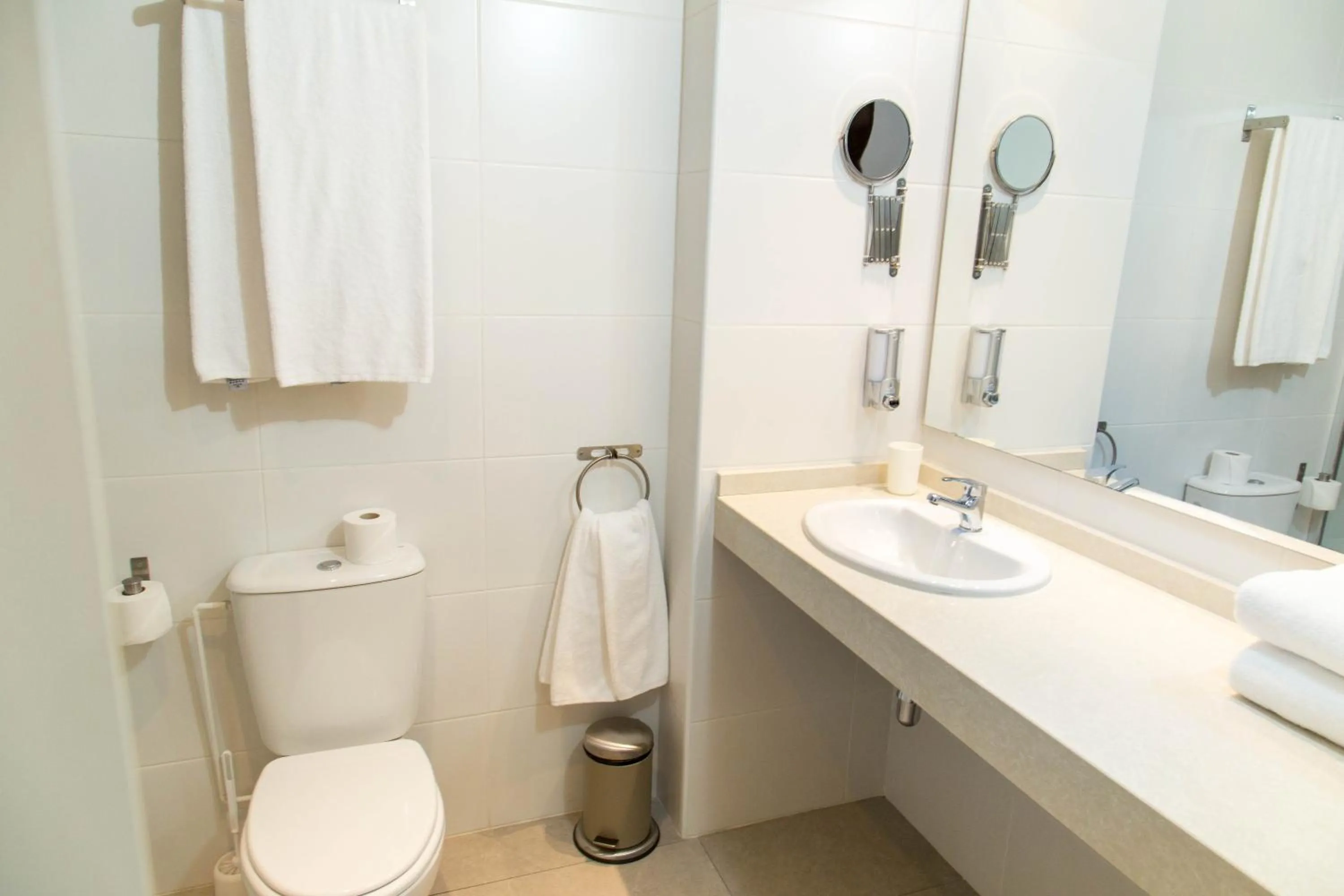 Bathroom in Hotel BESTPRICE Gracia