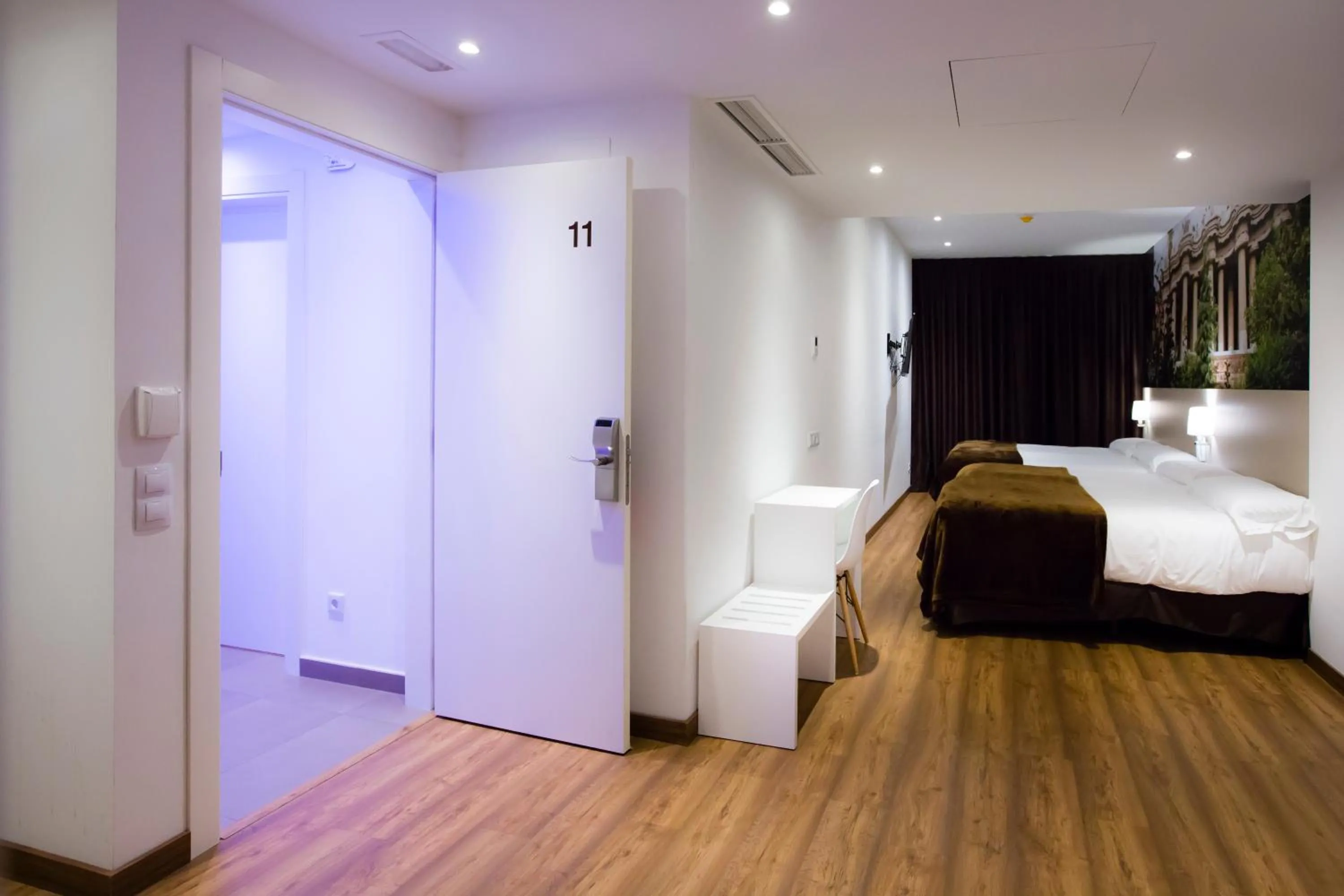 Photo of the whole room, Bed in Hotel BESTPRICE Gracia
