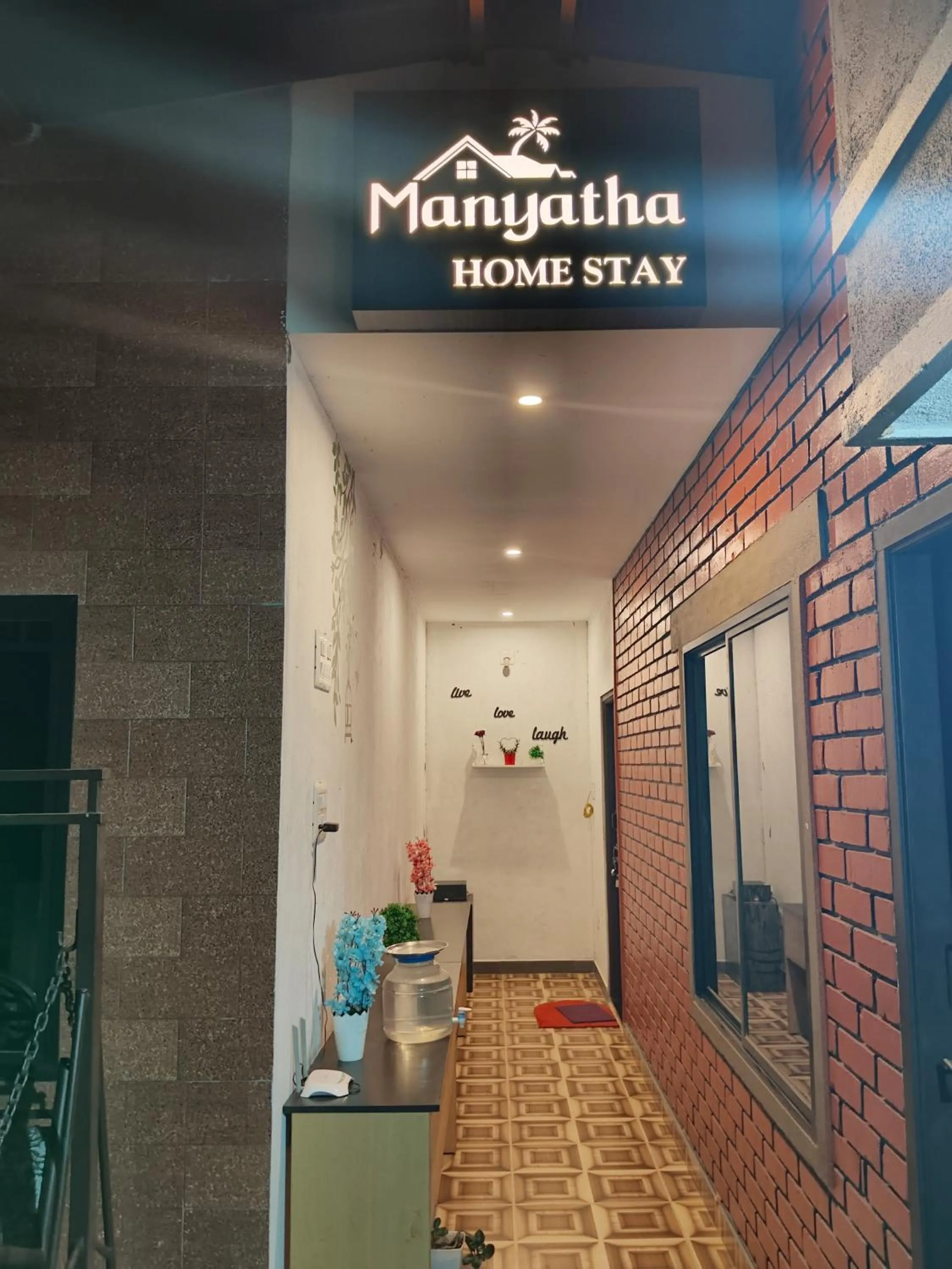 Maanyatha Homestay