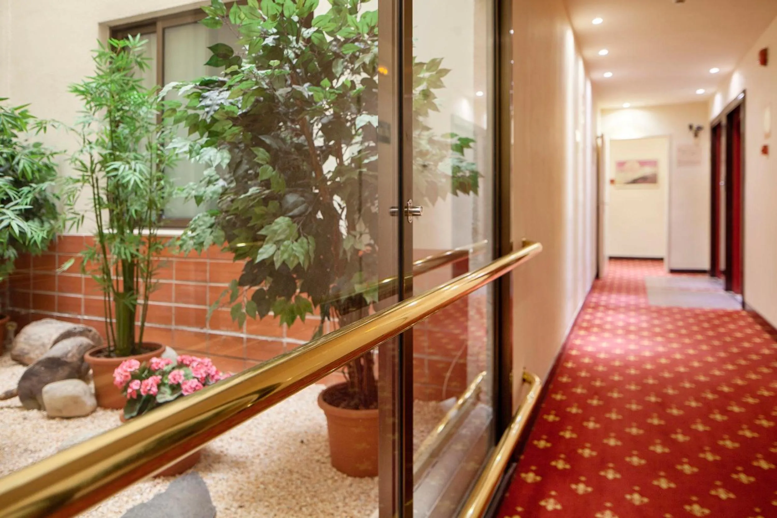 Lobby or reception in Atlantis by Atbcn