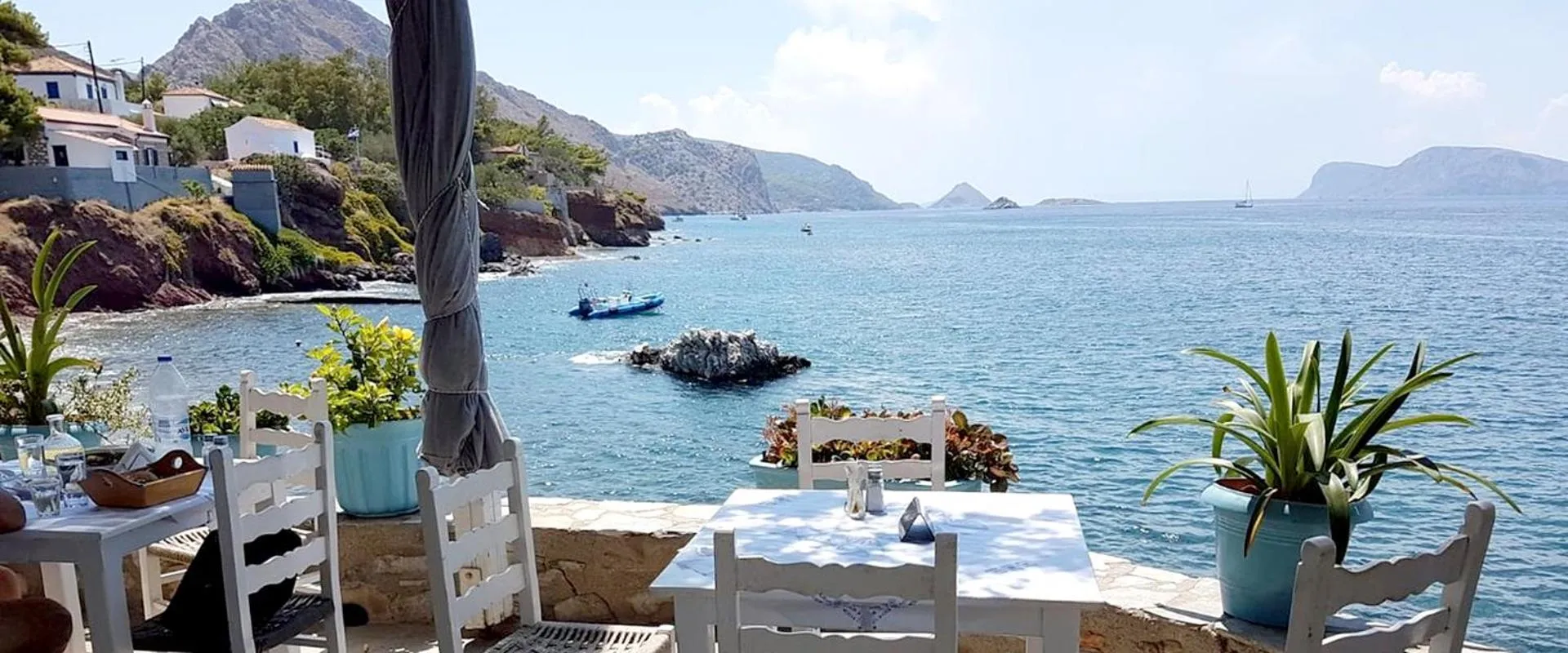 Restaurant/places to eat in Vlichos Studio Apartment