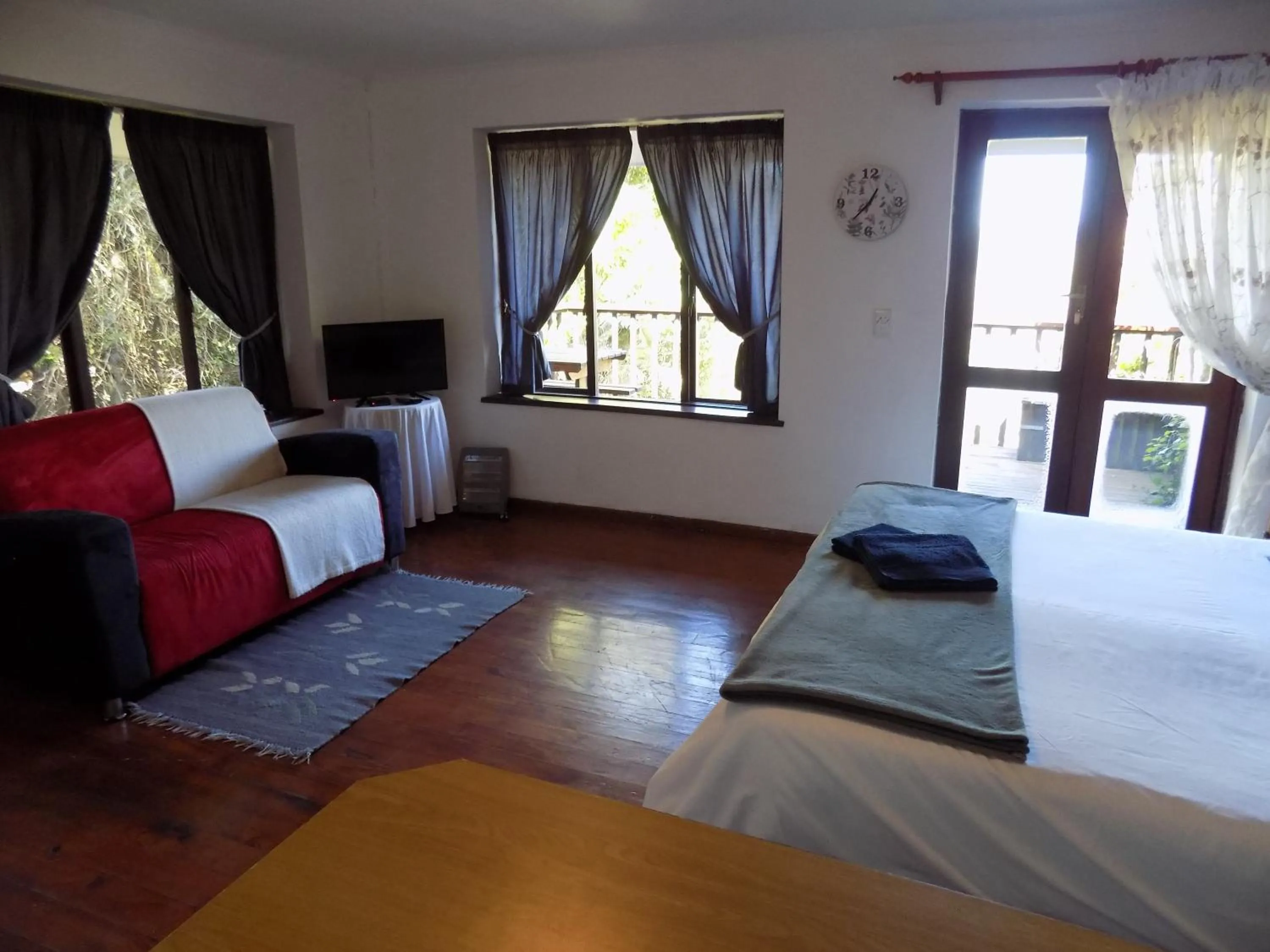 Bedroom, Bed in Protea Guest House