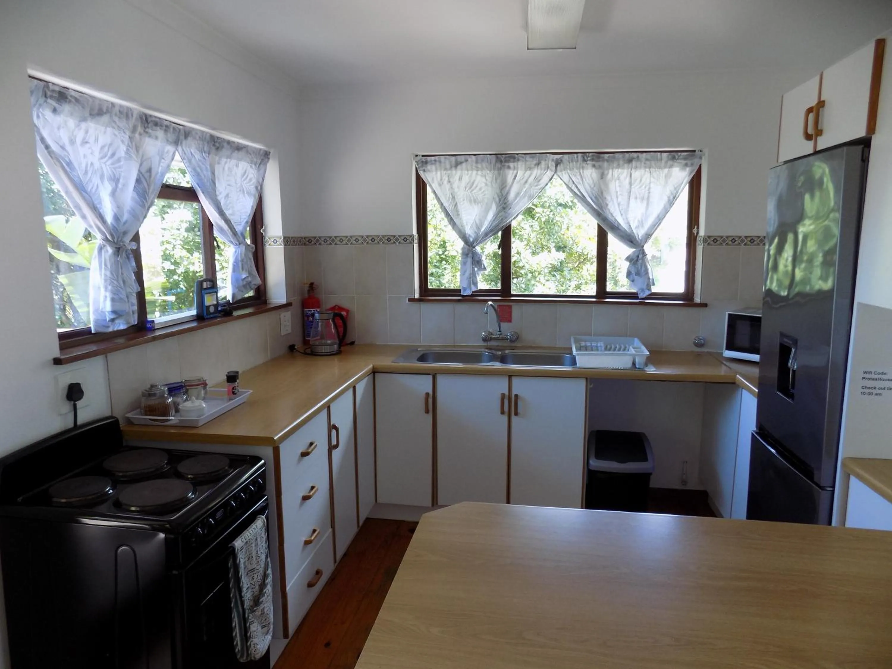 Kitchen or kitchenette in Protea Guest House