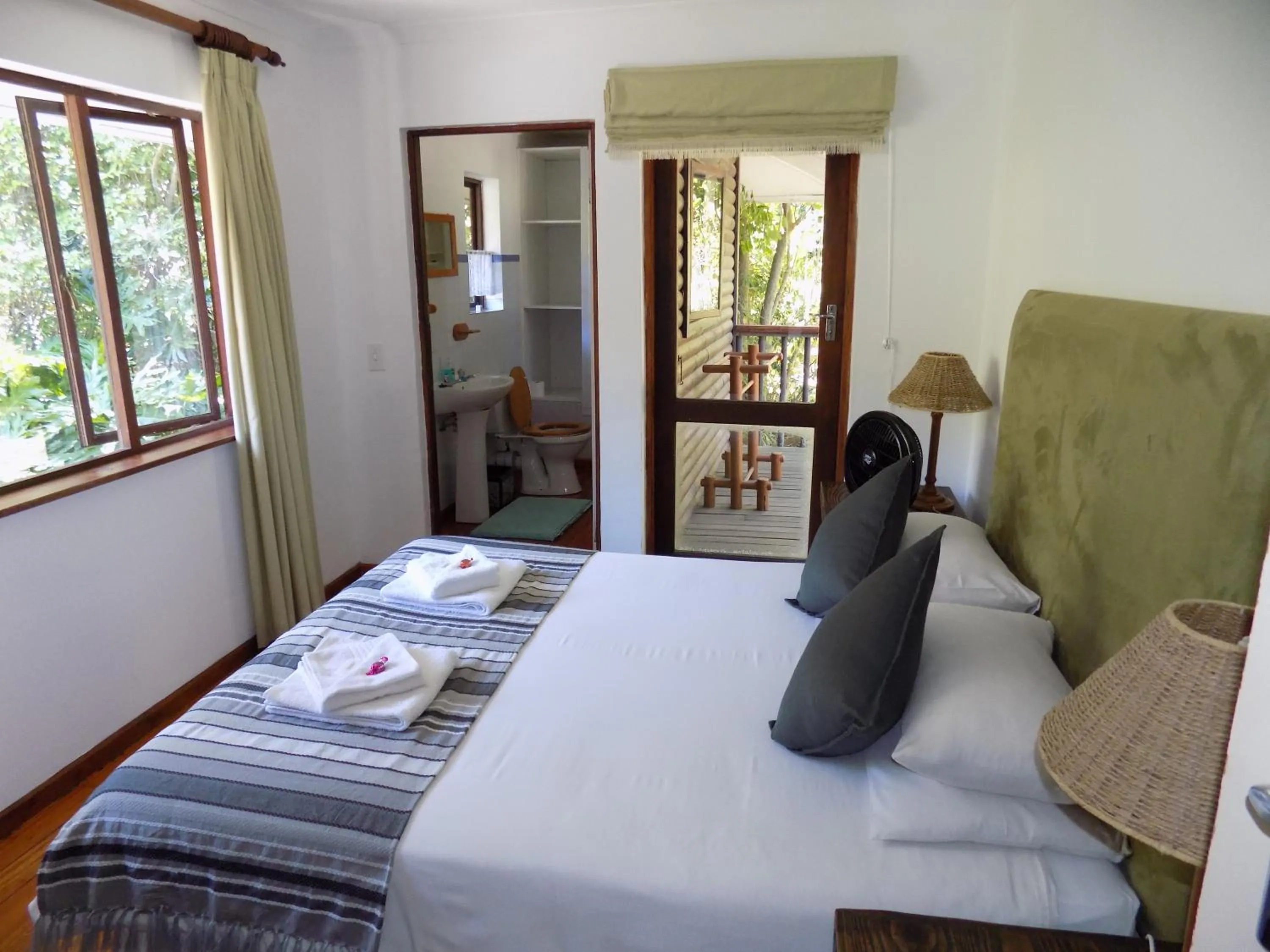 Bedroom, Bed in Protea Guest House
