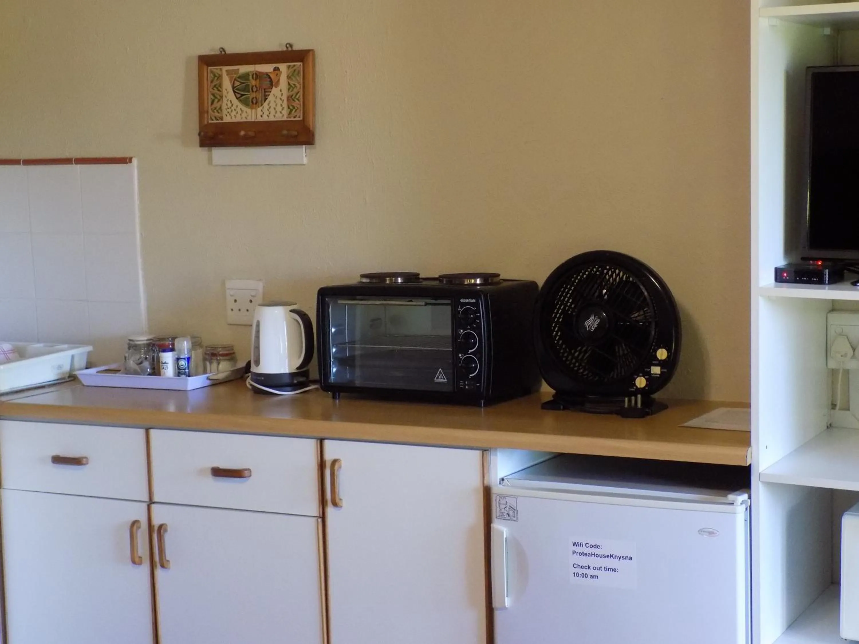 Kitchen or kitchenette in Protea Guest House