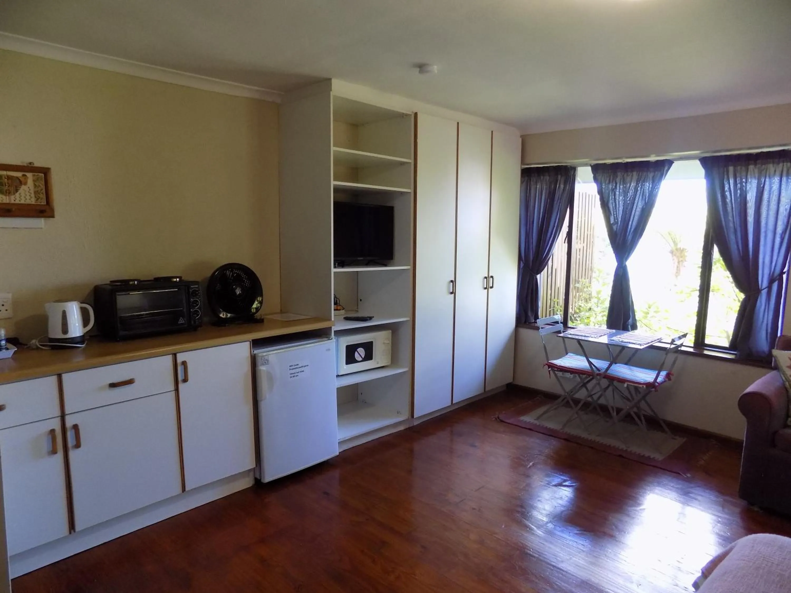 Kitchen or kitchenette in Protea Guest House