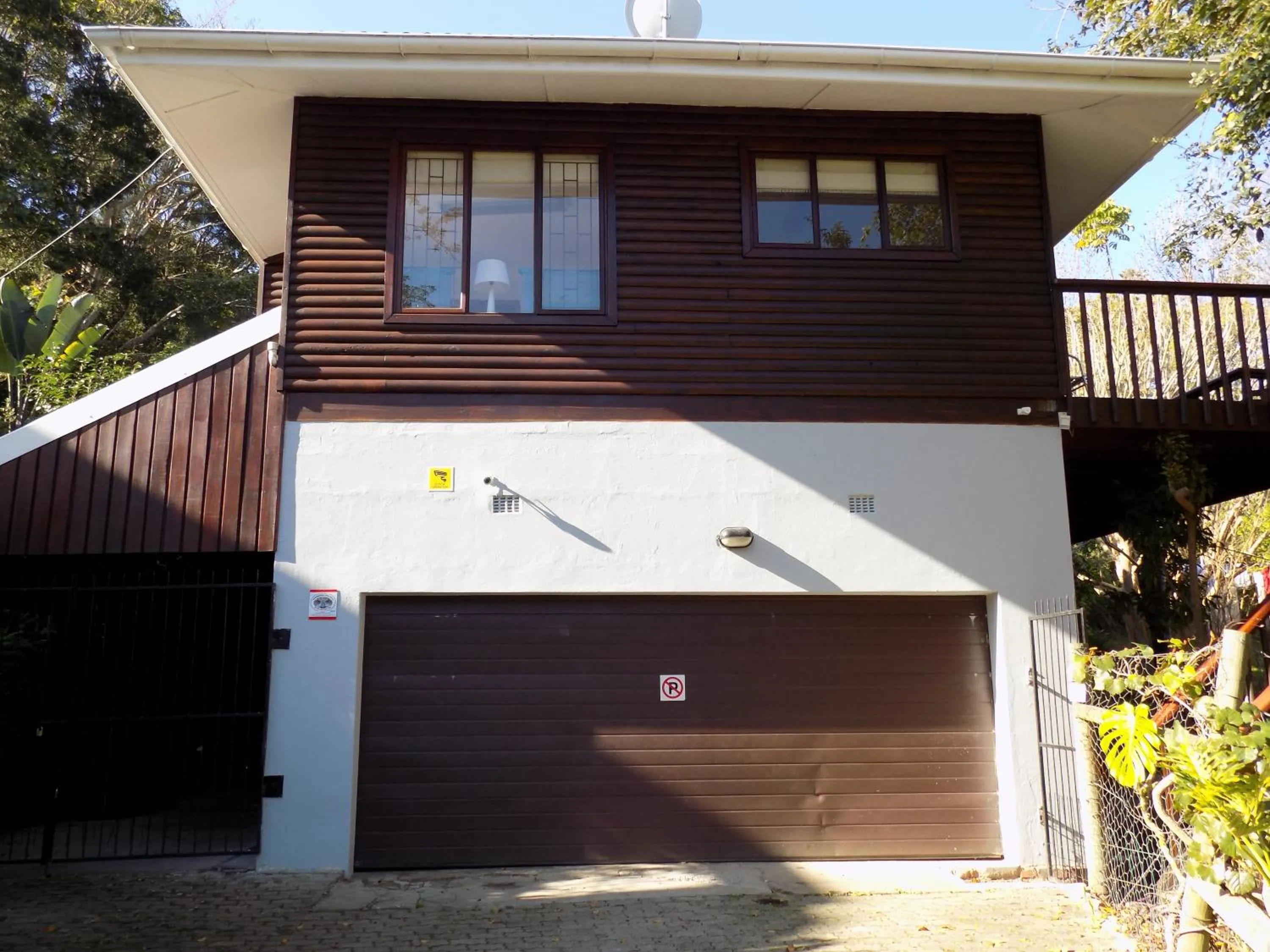Facade/entrance in Protea Guest House