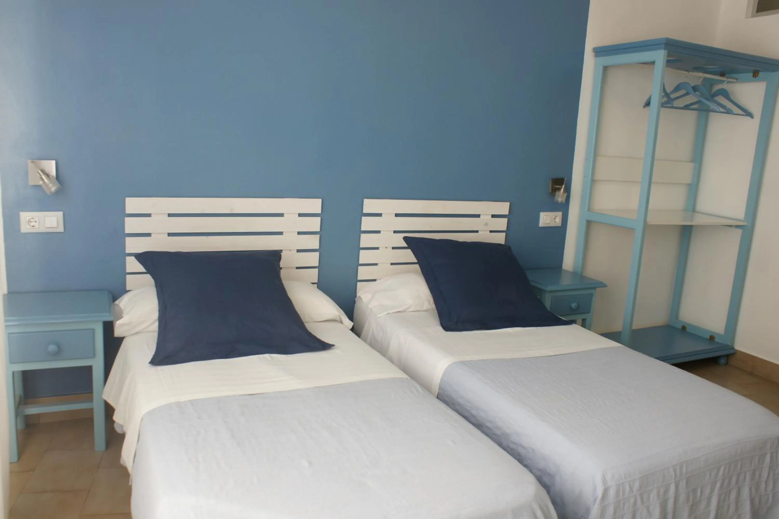 Bedroom, Bed in Hostal Puerto Beach