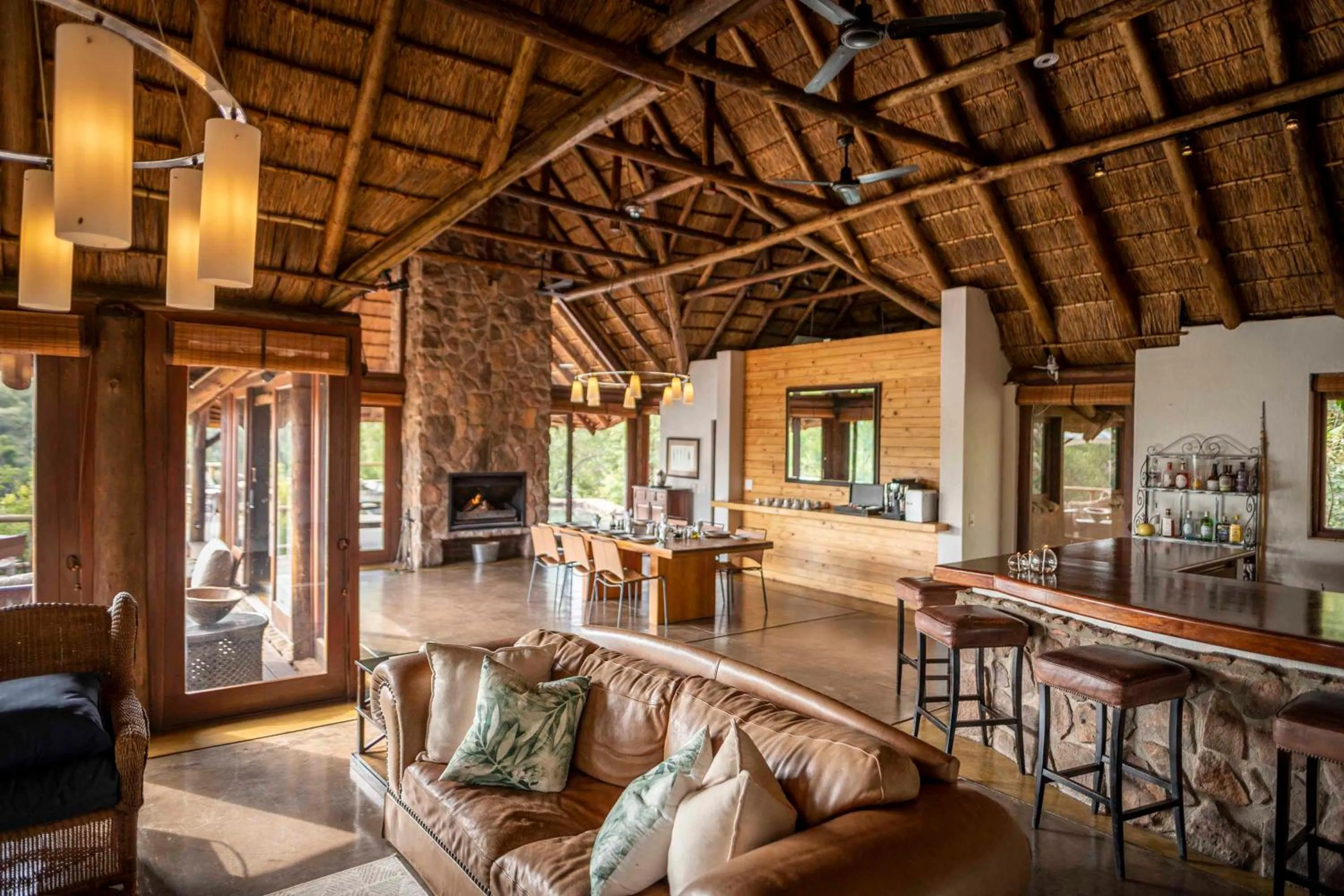 Living room in Tshwene Lodge