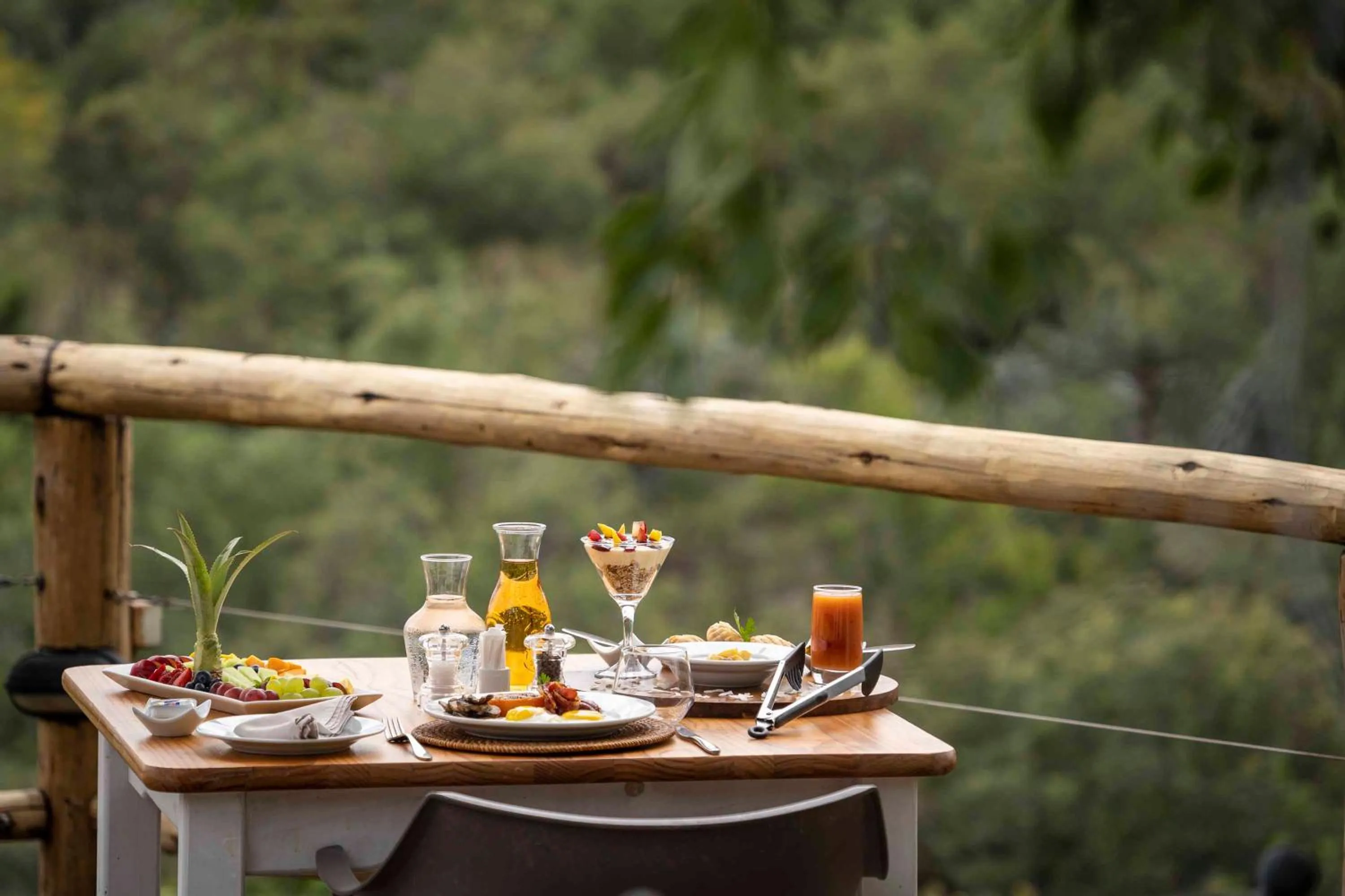 Breakfast in Tshwene Lodge